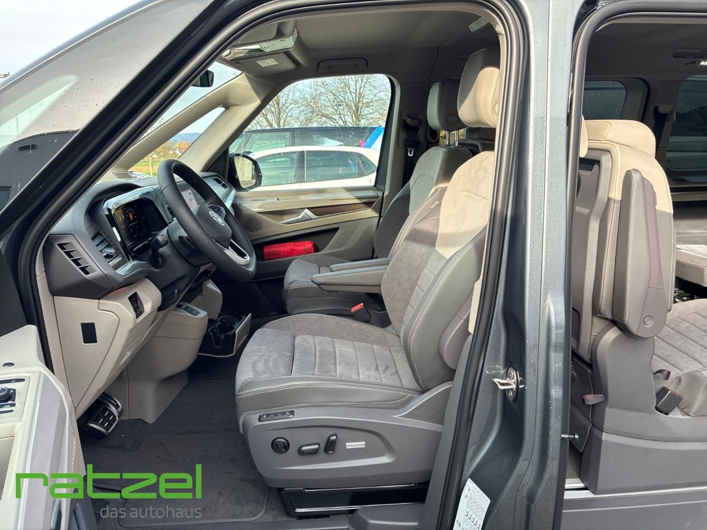 Volkswagen T7 Multivan Style AHK+Navi+LED+ACC+Memory Sitze foto 7