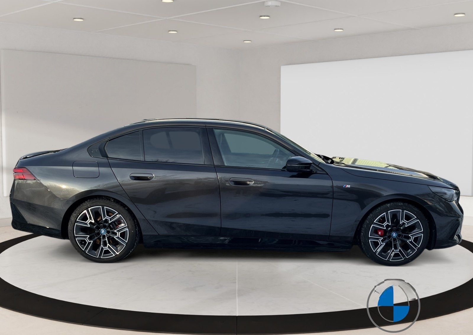 BMW i5 M60 xDrive M Sport 20" Pano Sitzbelüft. H&K M foto 6
