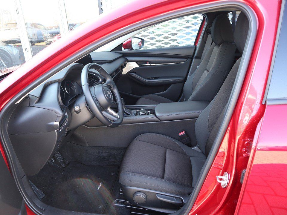 Mazda 3 FB M-Hybrid G-140 AT Exclusive-Line Allwettter foto 11