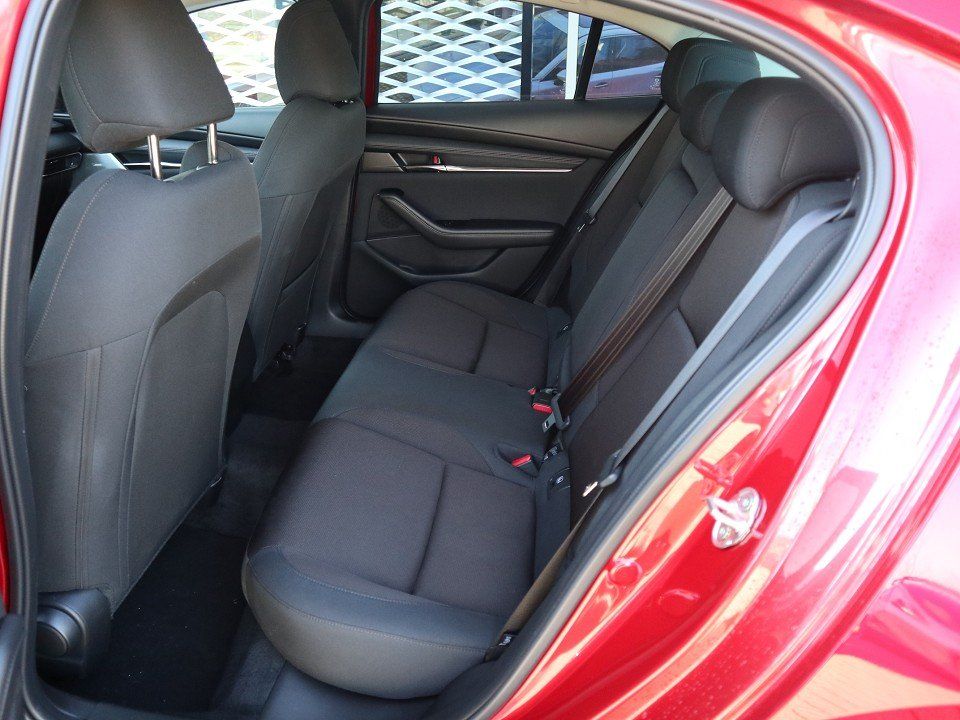 Mazda 3 FB M-Hybrid G-140 AT Exclusive-Line Allwettter foto 17