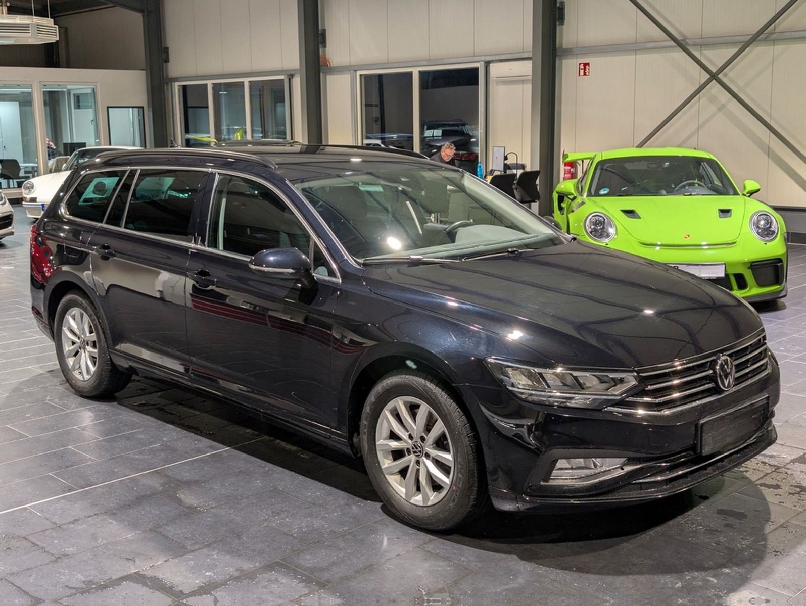 Volkswagen Passat Variant 2.0 TDI SCR DSG Business AHK LED foto 5