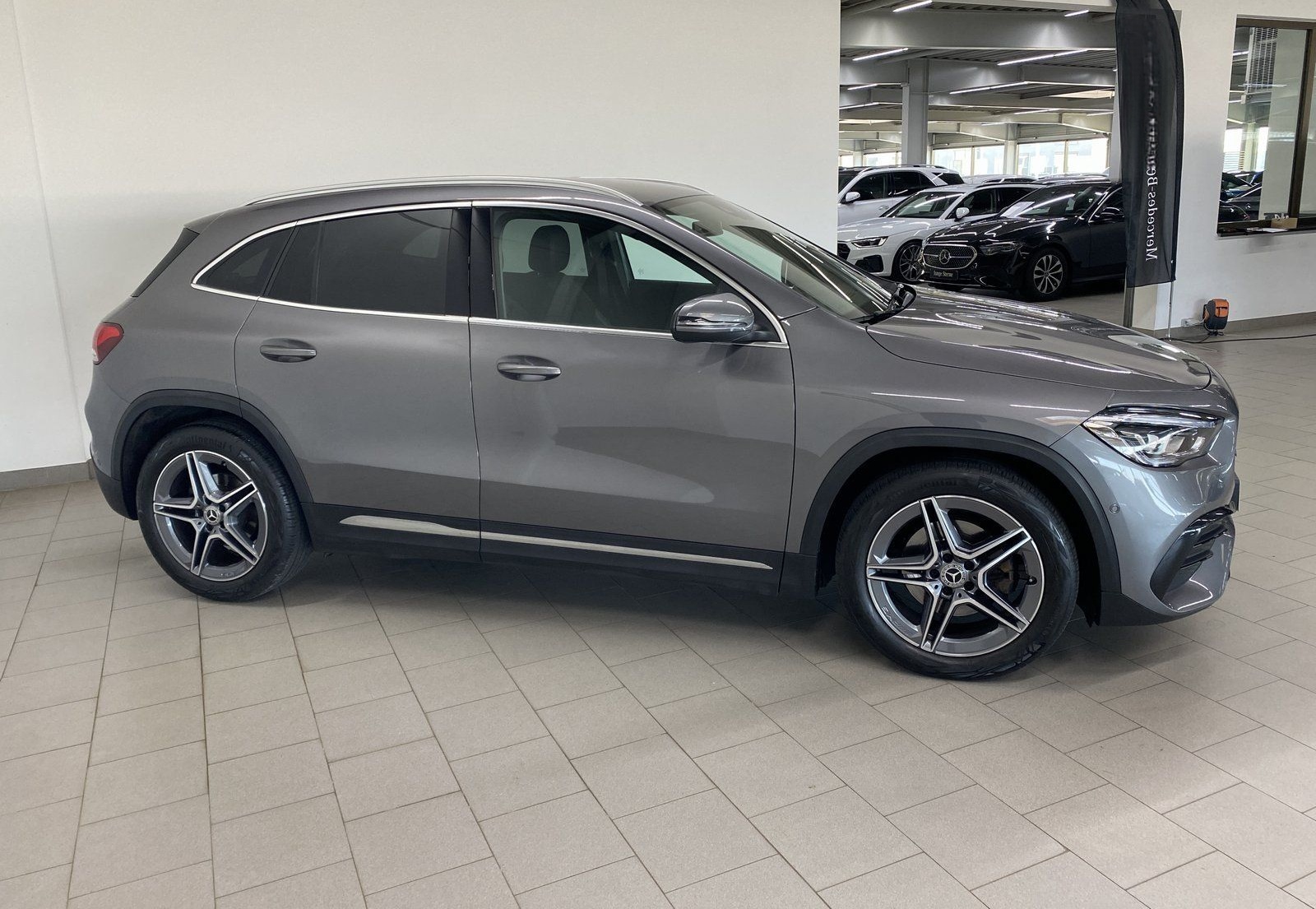 Mercedes-Benz GLA 200 AMG+LED+KAMERA+EASY-PACK+19"AMG+NAVI+SHZ foto 4