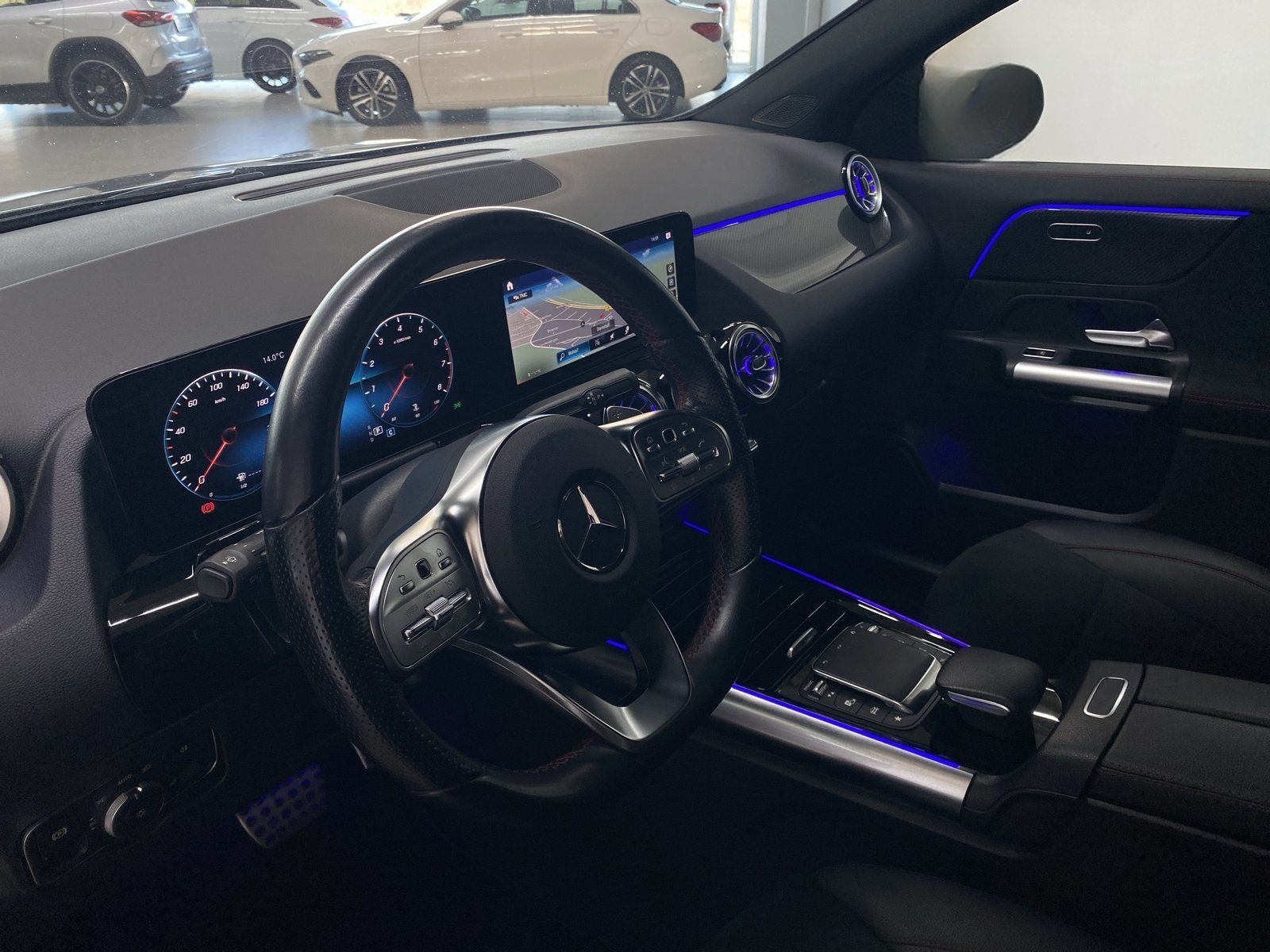 Mercedes-Benz GLA 200 AMG+LED+KAMERA+EASY-PACK+19"AMG+NAVI+SHZ foto 6