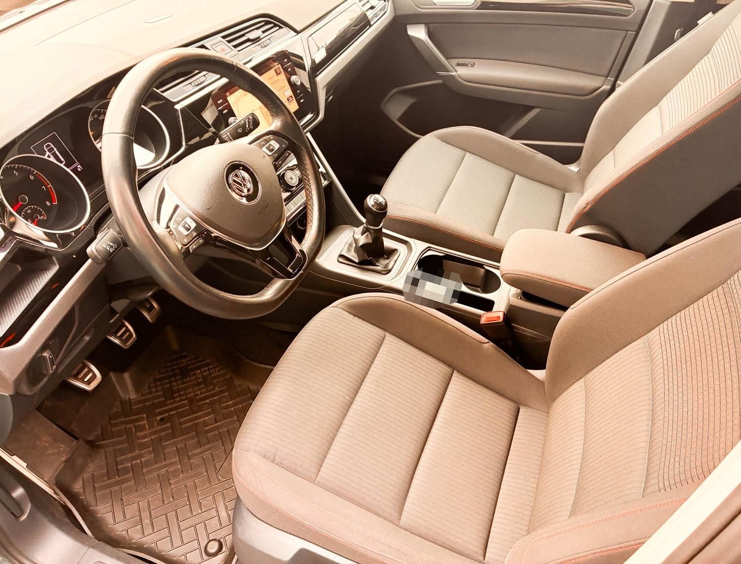 Volkswagen Touran Sound 1.2 *Navigation* foto 9