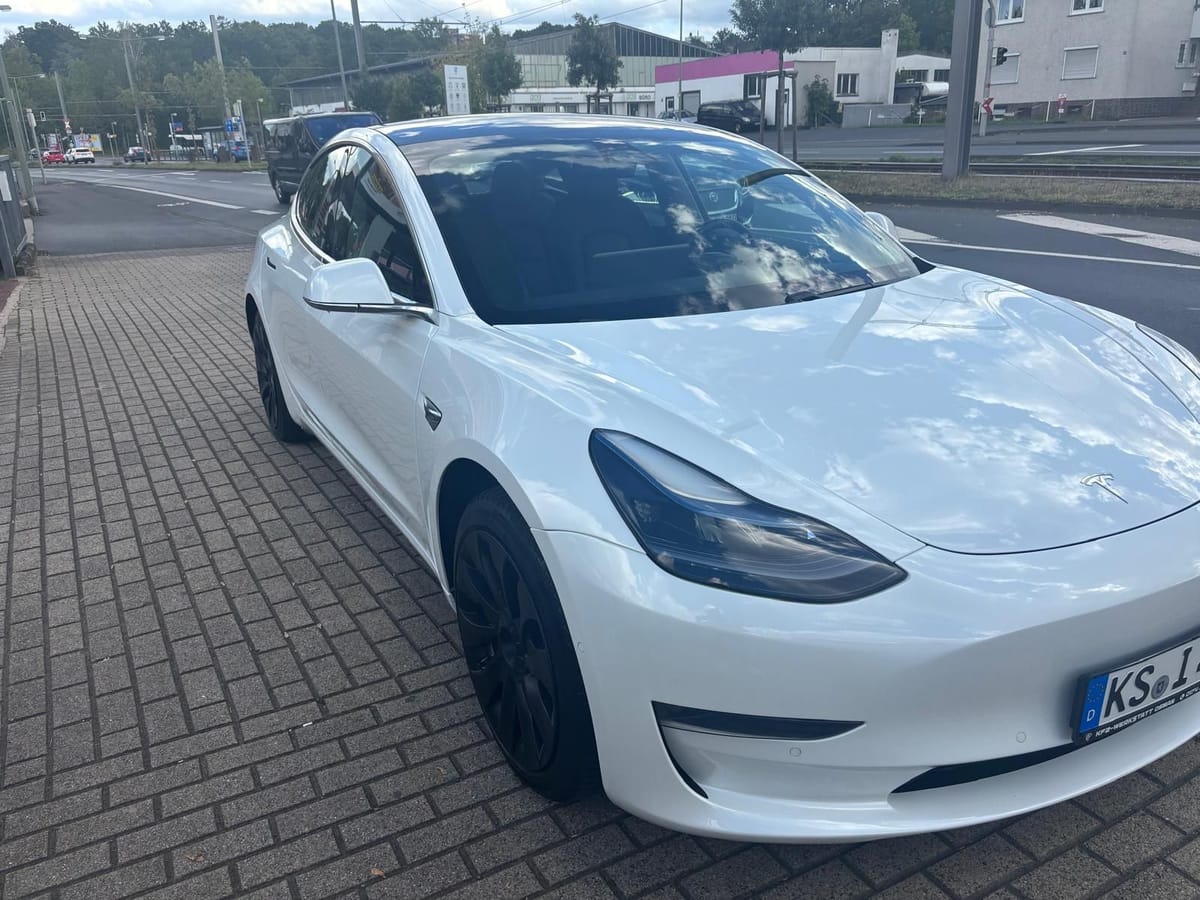 Tesla Model 3 Long Range Dual AWD