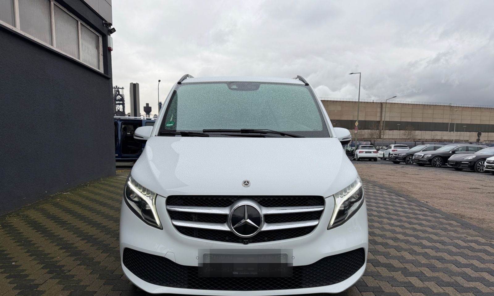Mercedes-Benz V 300 4Matic Navi Leder LED Pano 8 Sitzer foto 2