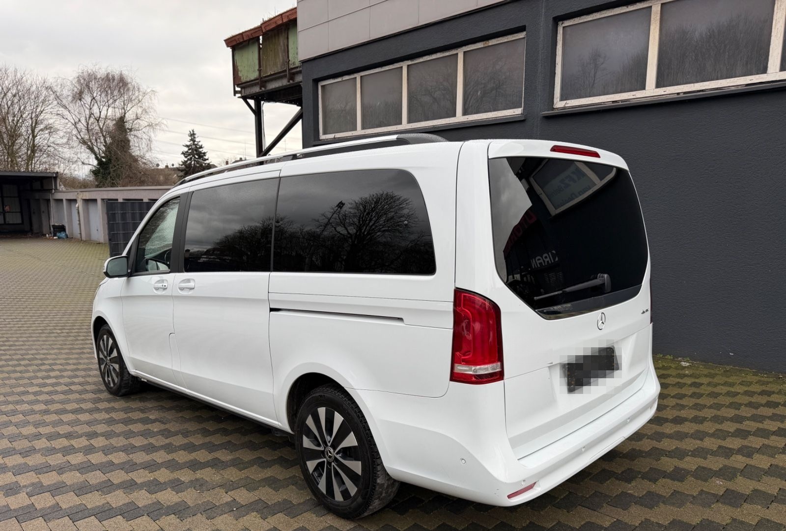 Mercedes-Benz V 300 4Matic Navi Leder LED Pano 8 Sitzer foto 4