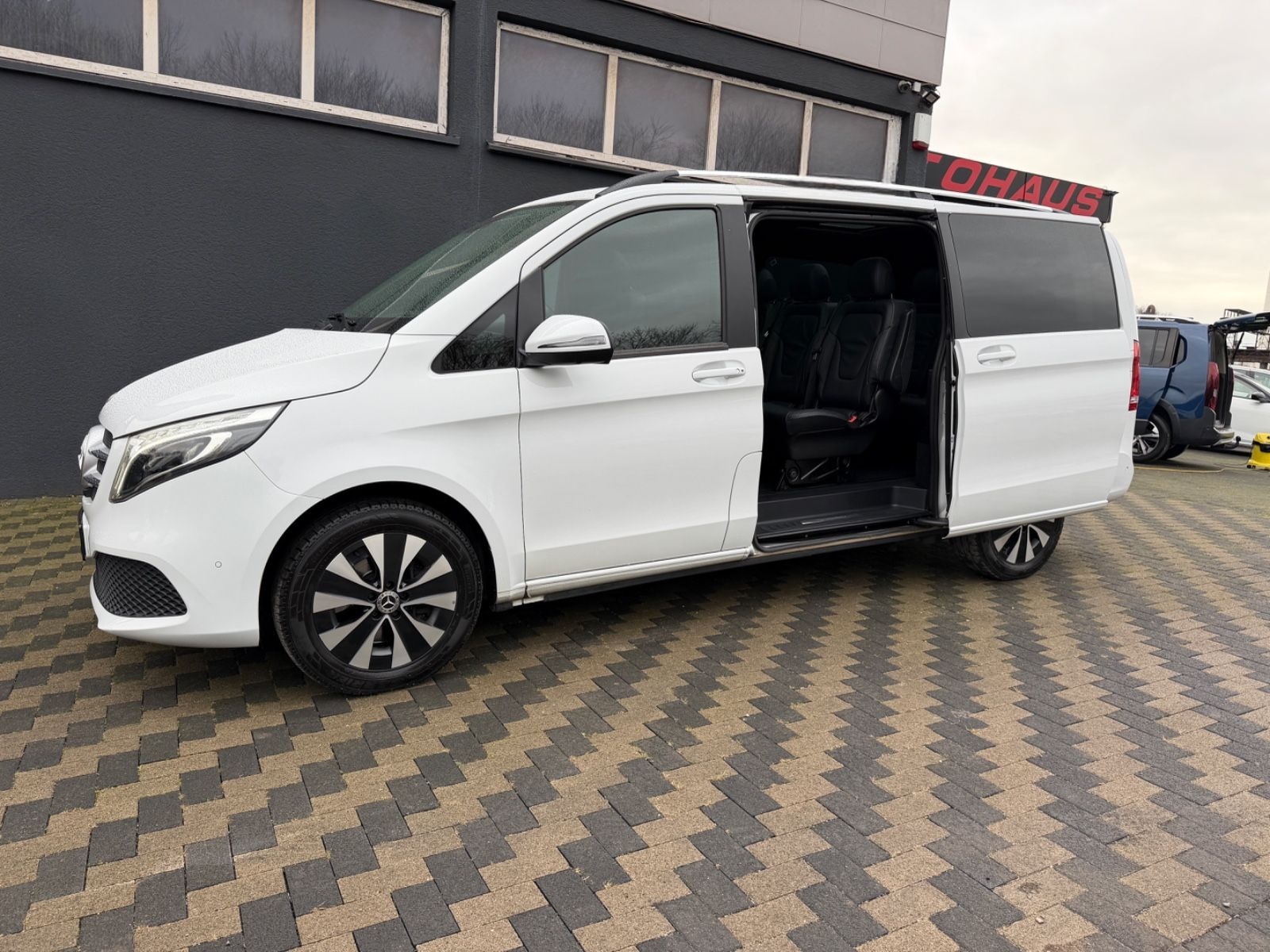 Mercedes-Benz V 300 4Matic Navi Leder LED Pano 8 Sitzer foto 7
