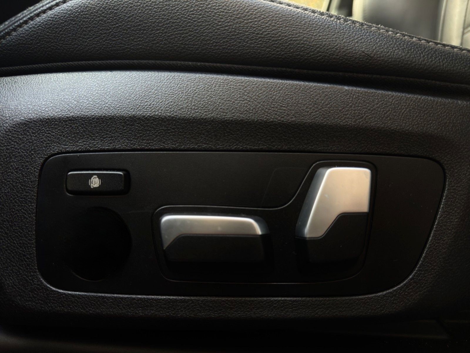 BMW X3 M40i Pano/HUD/Bhz.Sport.Lenkrad/Elektr.Sitze foto 24