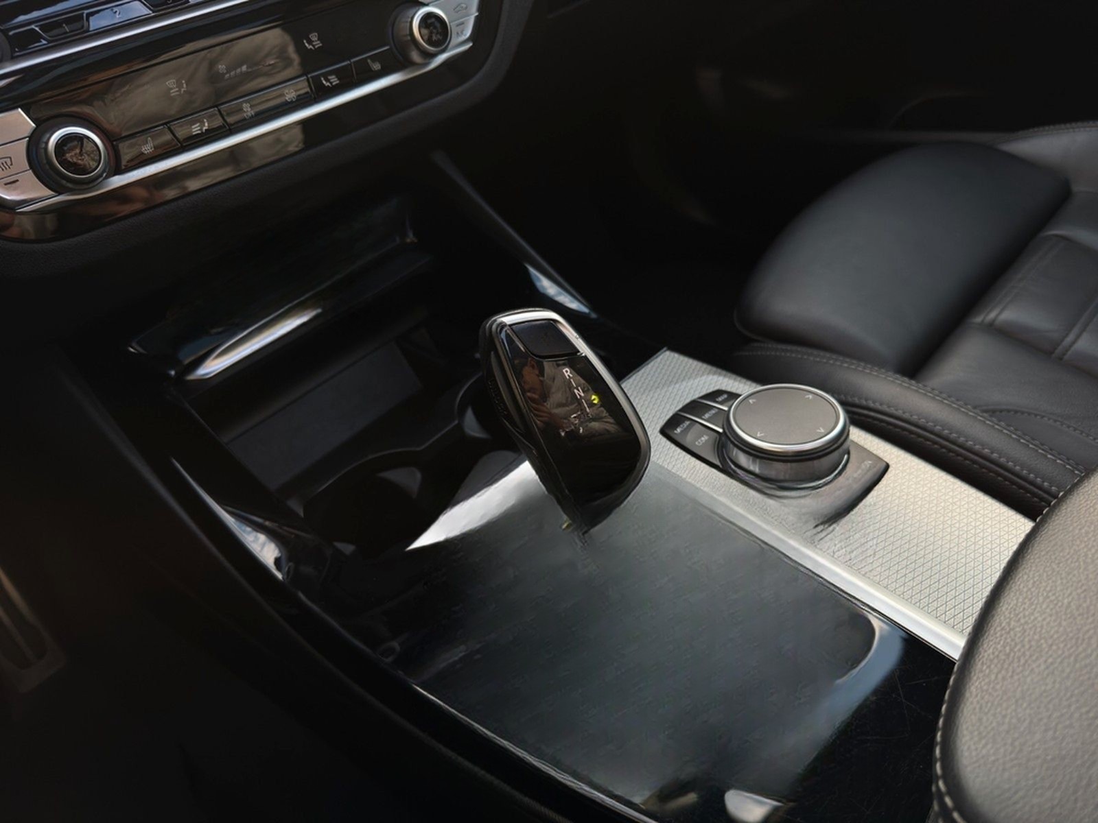 BMW X3 M40i Pano/HUD/Bhz.Sport.Lenkrad/Elektr.Sitze foto 10