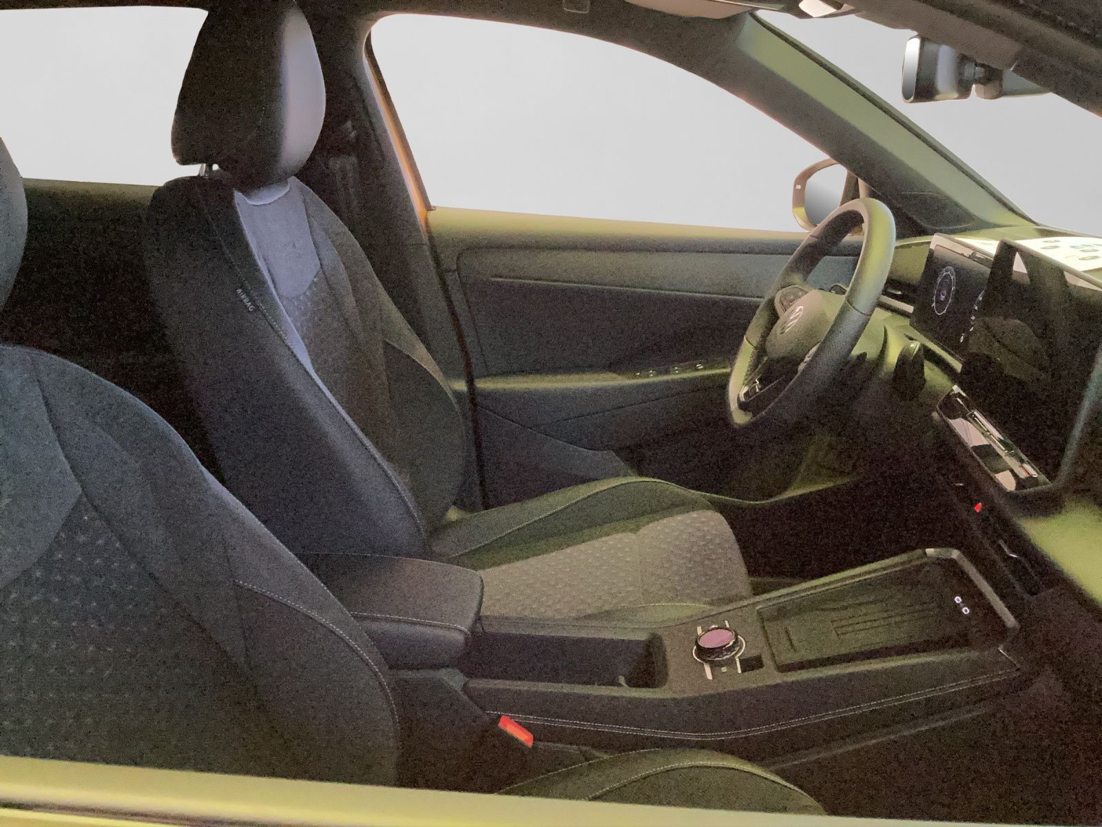 Volkswagen T-Roc 1.5 eTSI DSG R-LINE REAR VIEW DAB+ SITZHZ foto 4