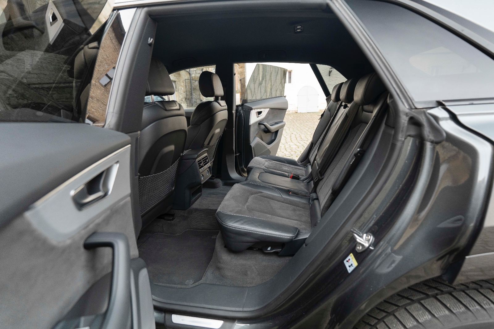 Audi Q8 50 TDI quattro S-LINE TOTW DSP MATRIX PDC foto 8