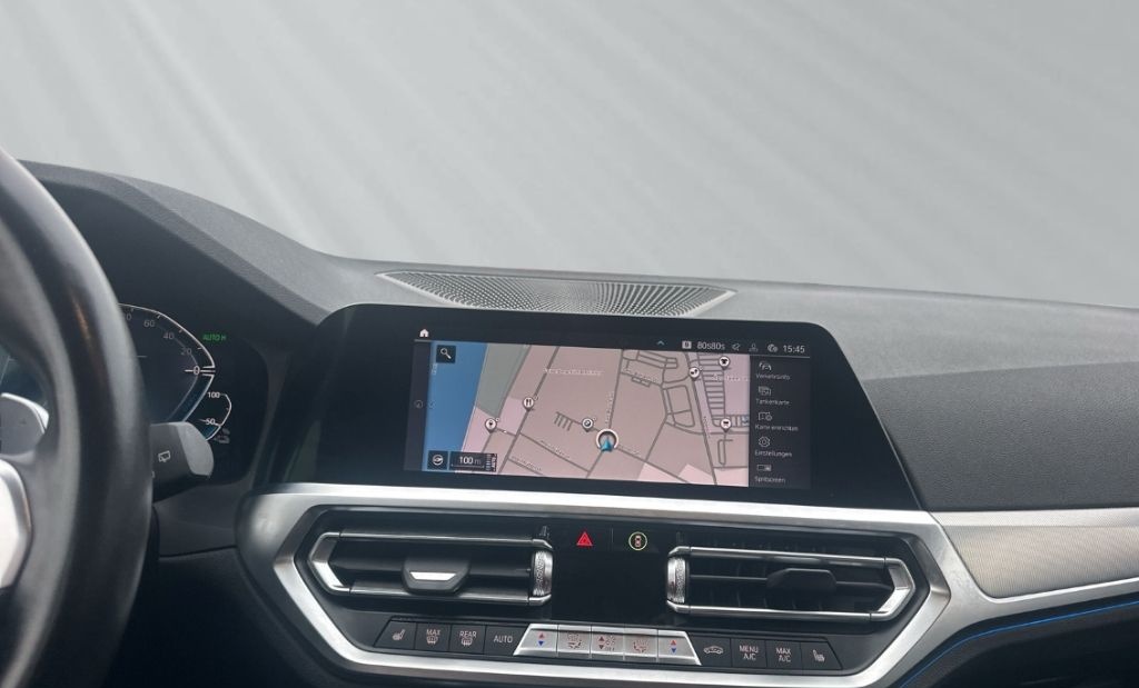 BMW 330 xe touring Laser H&K Stop&Go Panorama AHK foto 11