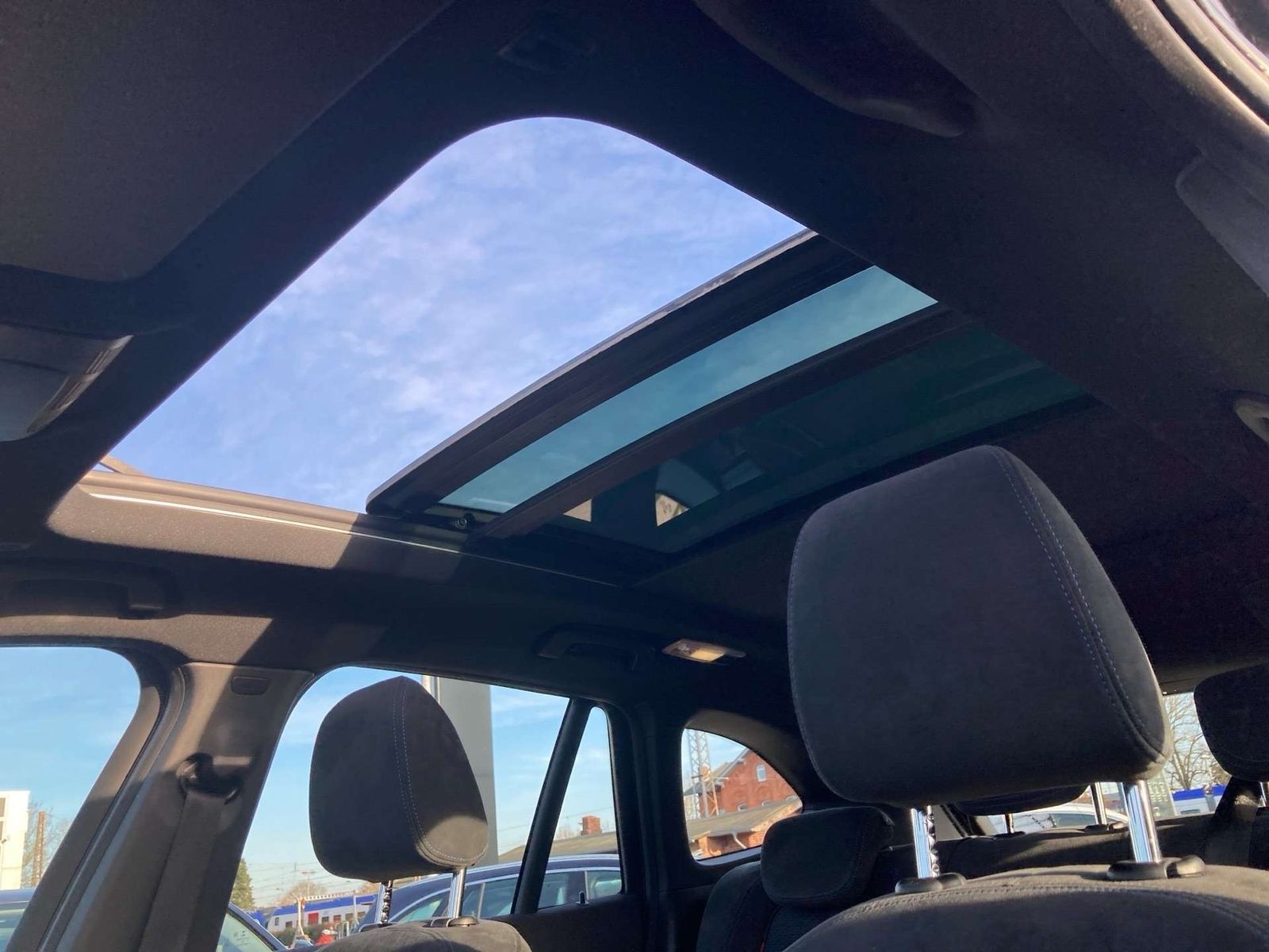 BMW X1 sDrive20i M Sport Navi+SHZ+LED+AHK+Pano+PDC foto 15