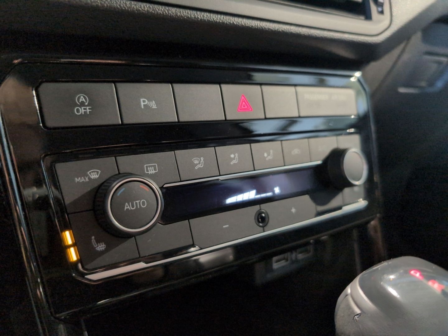 Volkswagen T-Cross 1,5 TSI DSG United ACC+SITZHZG+AHK foto 15