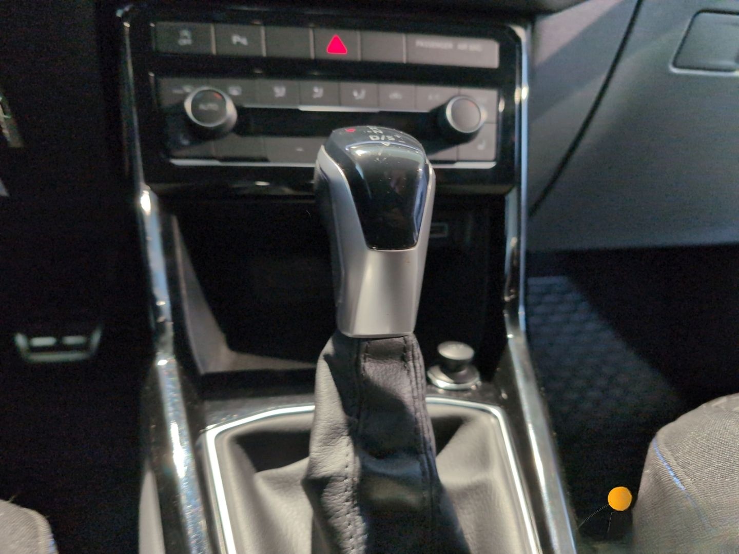 Volkswagen T-Cross 1,5 TSI DSG United ACC+SITZHZG+AHK foto 8