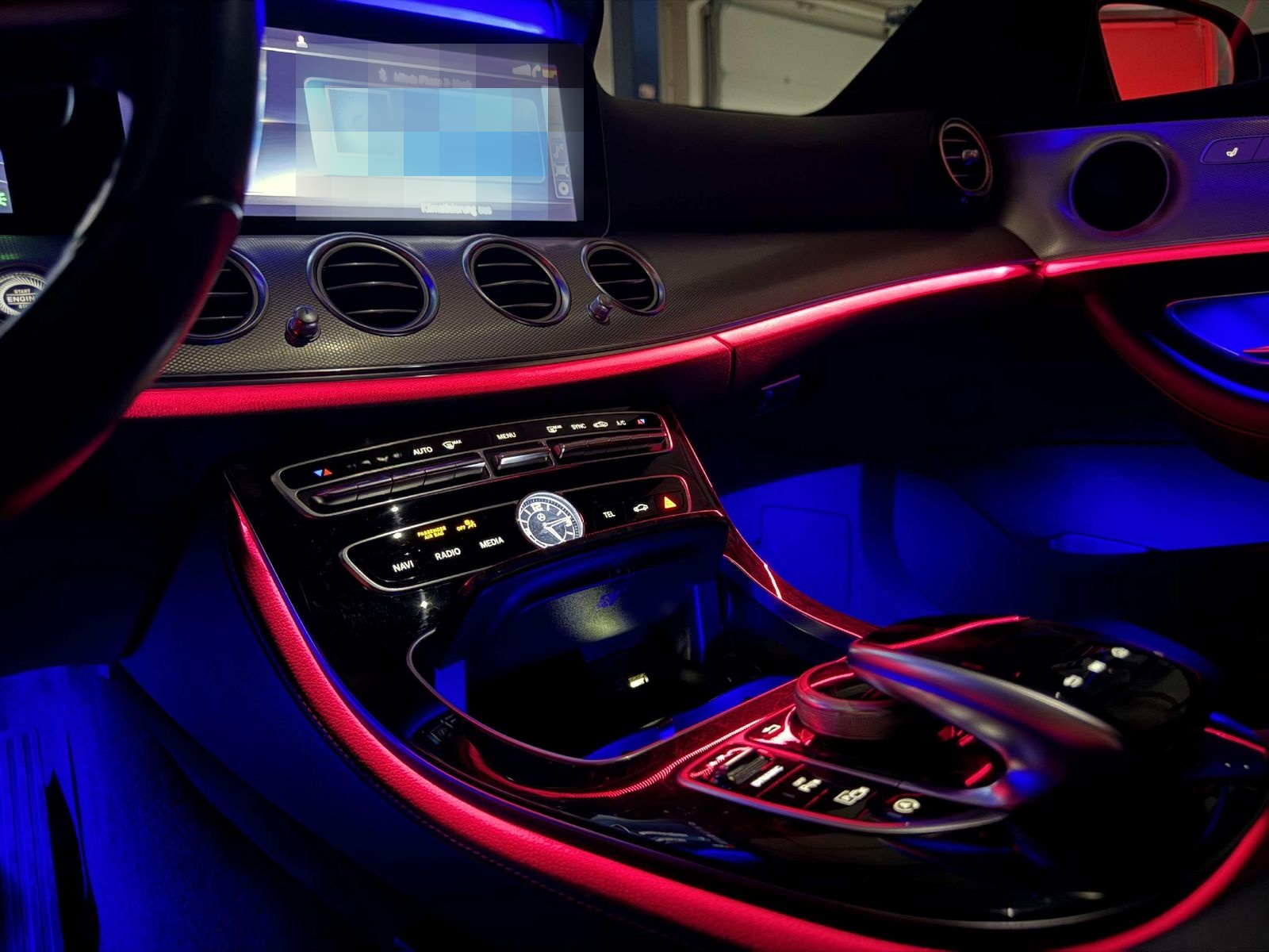 Mercedes-Benz E 400 4Matic (213.023) Widescreen, Ambiente, Mul foto 7