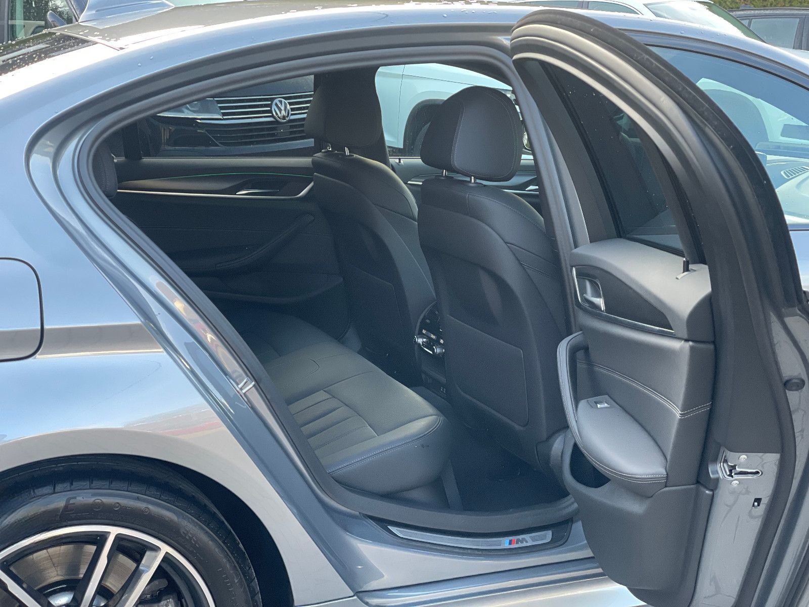 BMW 530 d xDrive M Sport*8xFach*360°*Ahk*Navi*Leder* foto 14