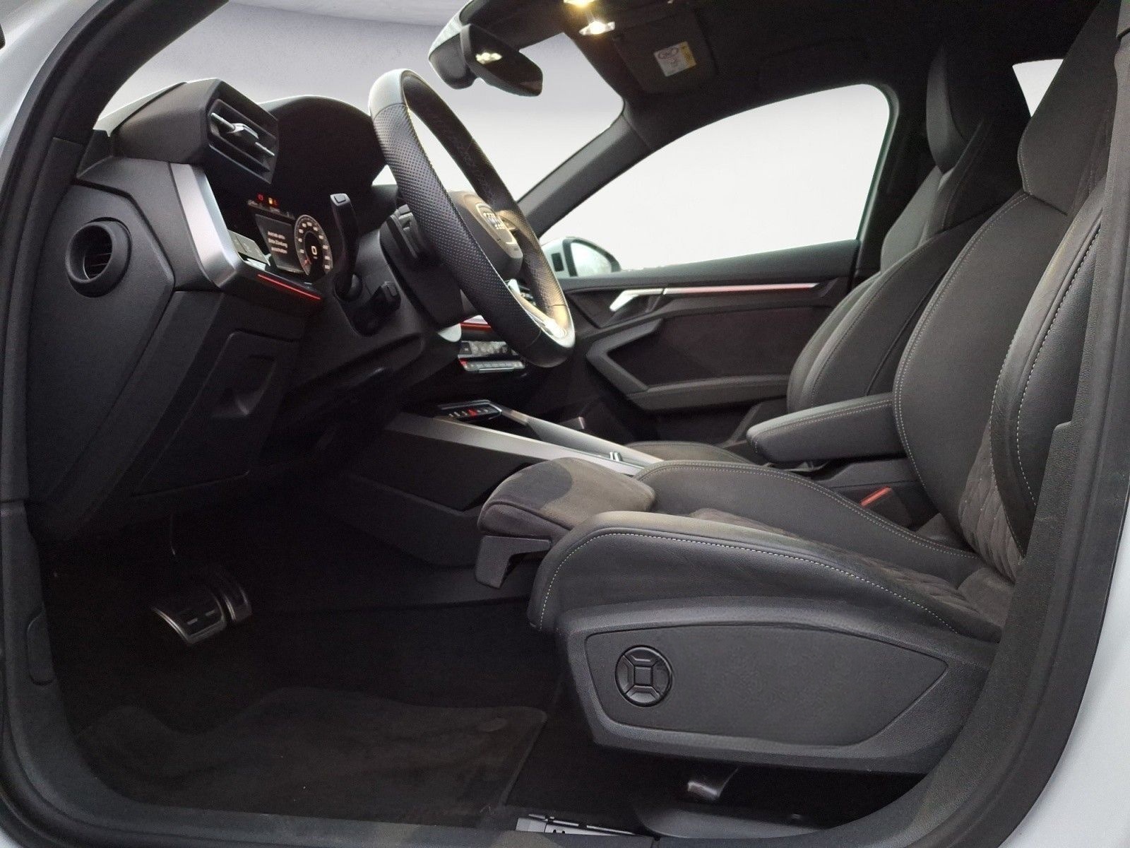 Audi S3 TFSI Limousine quattro S tronic foto 8