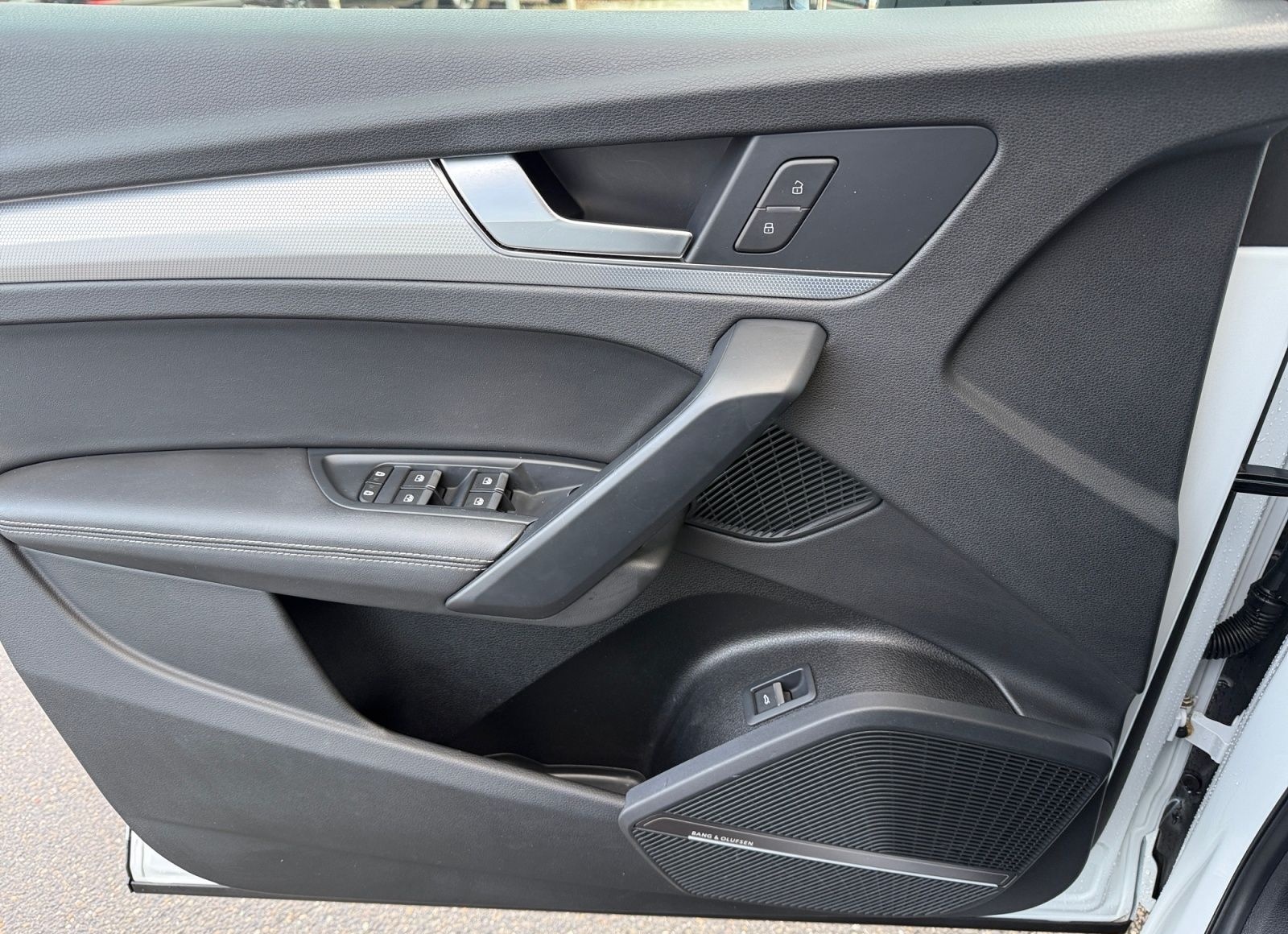 Audi Q5 Sportback 40 2.0 TDI quattro edition one S-li foto 22