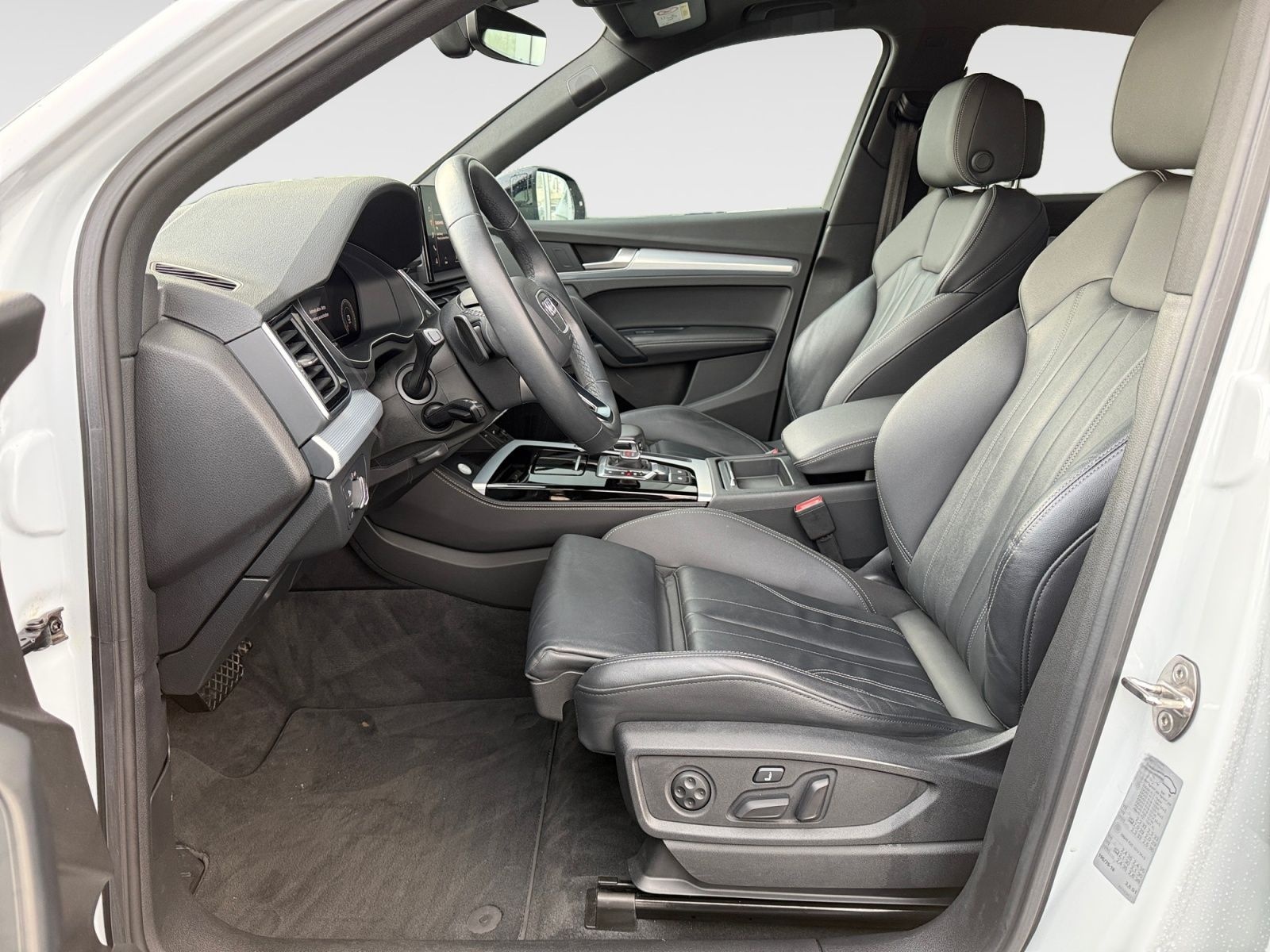 Audi Q5 Sportback 40 2.0 TDI quattro edition one S-li foto 8