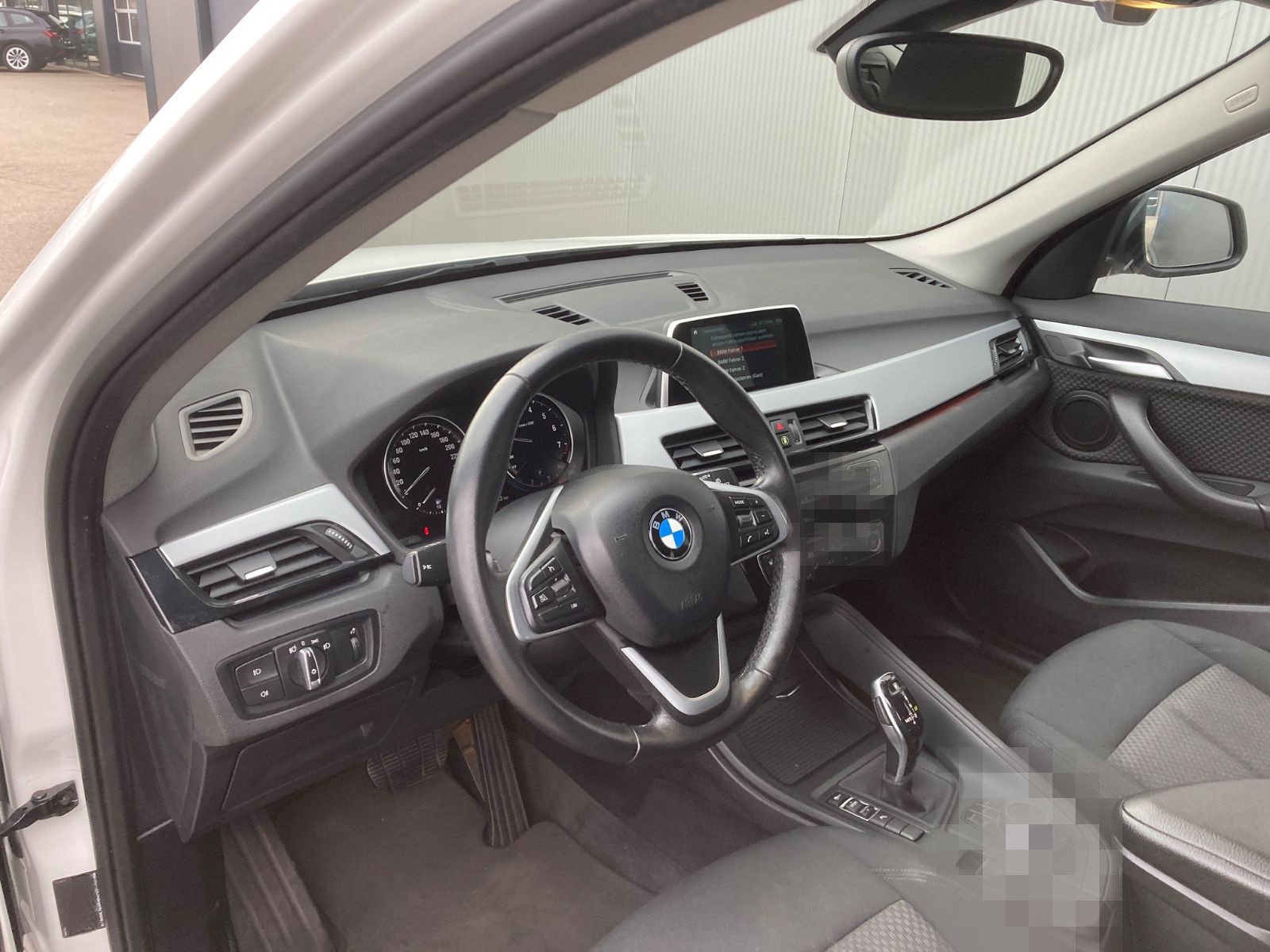 BMW X1 sDrive18iA*Dachreling*PDC*Navi*Kamera foto 13