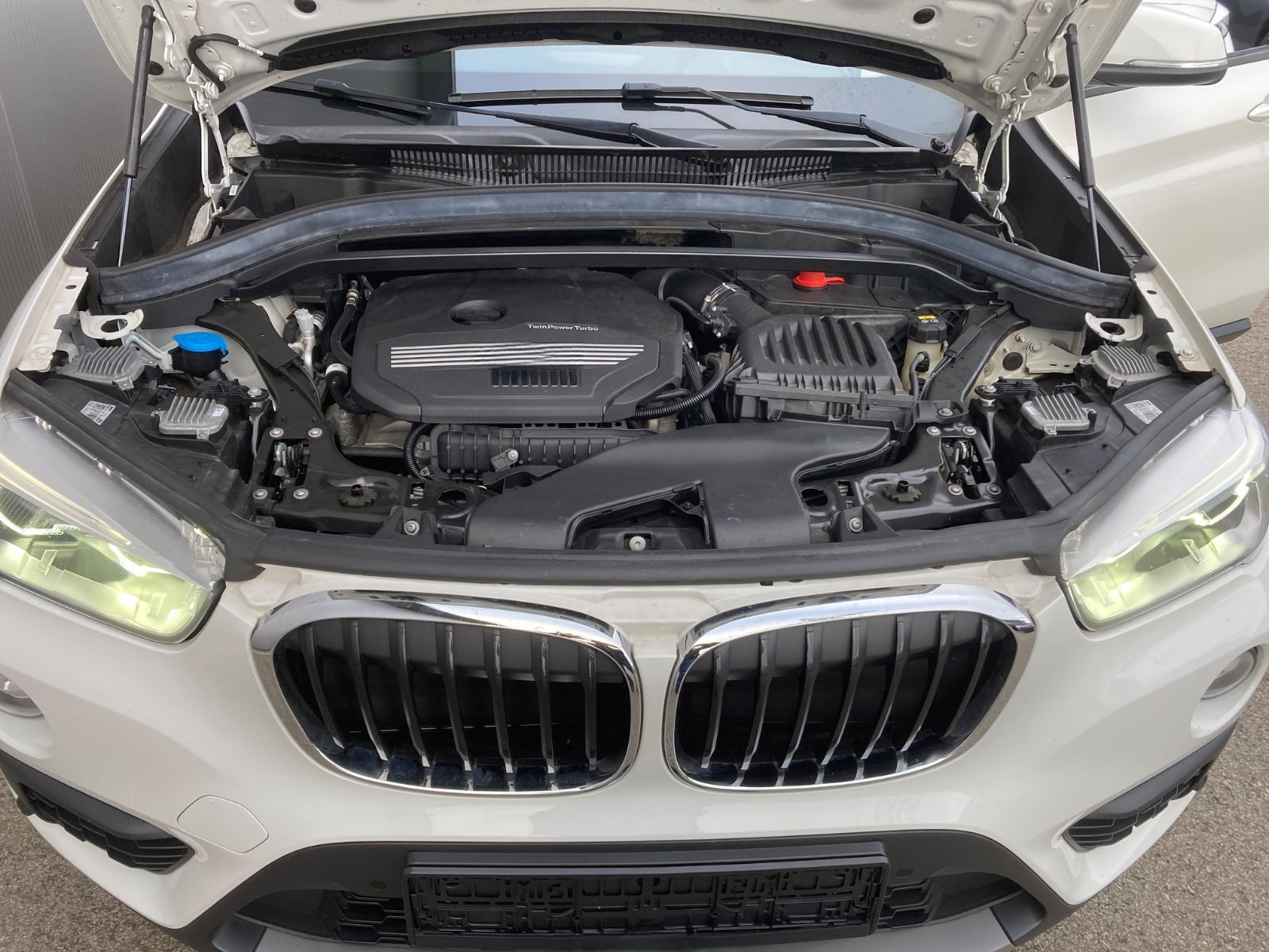 BMW X1 sDrive18iA*Dachreling*PDC*Navi*Kamera foto 14