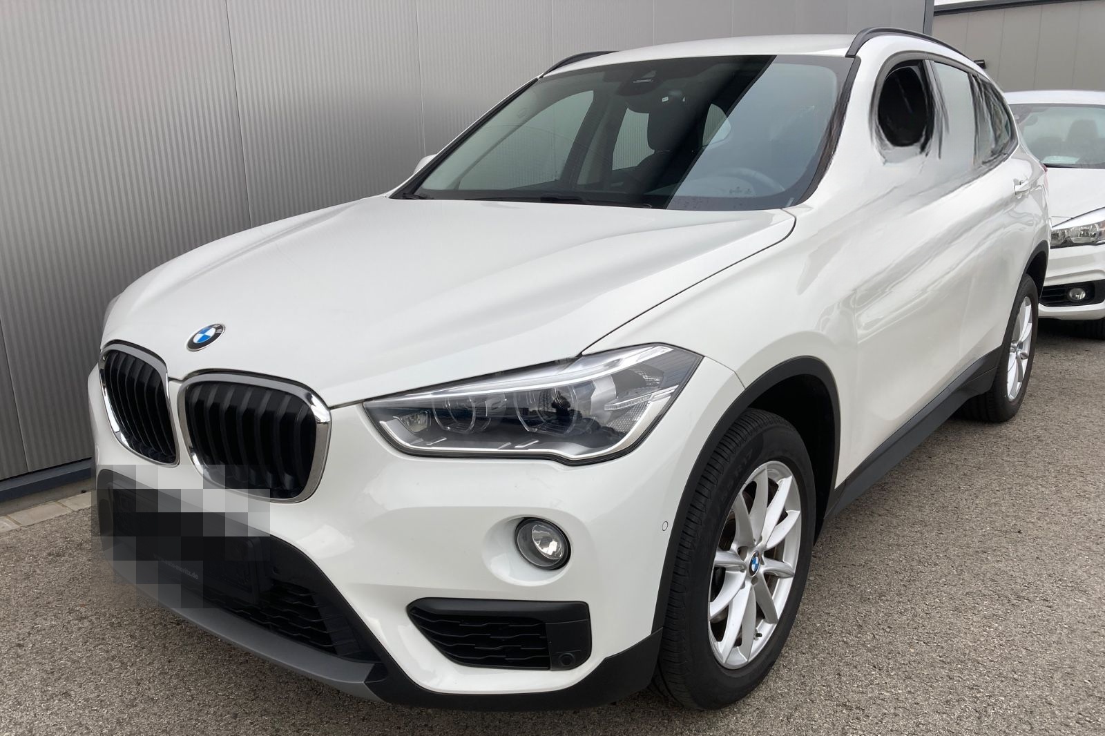 BMW X1 sDrive18iA*Dachreling*PDC*Navi*Kamera foto 3
