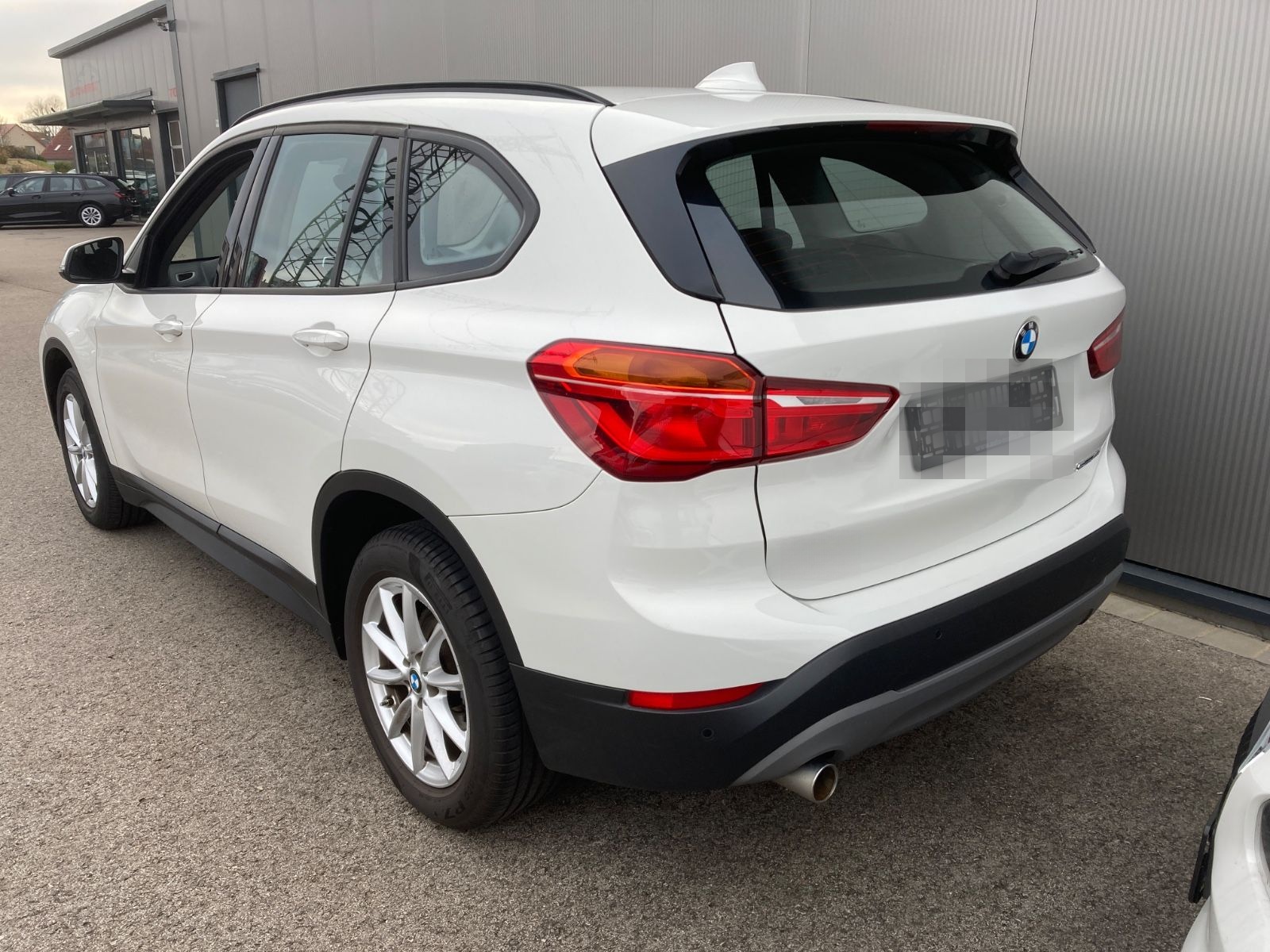BMW X1 sDrive18iA*Dachreling*PDC*Navi*Kamera foto 9
