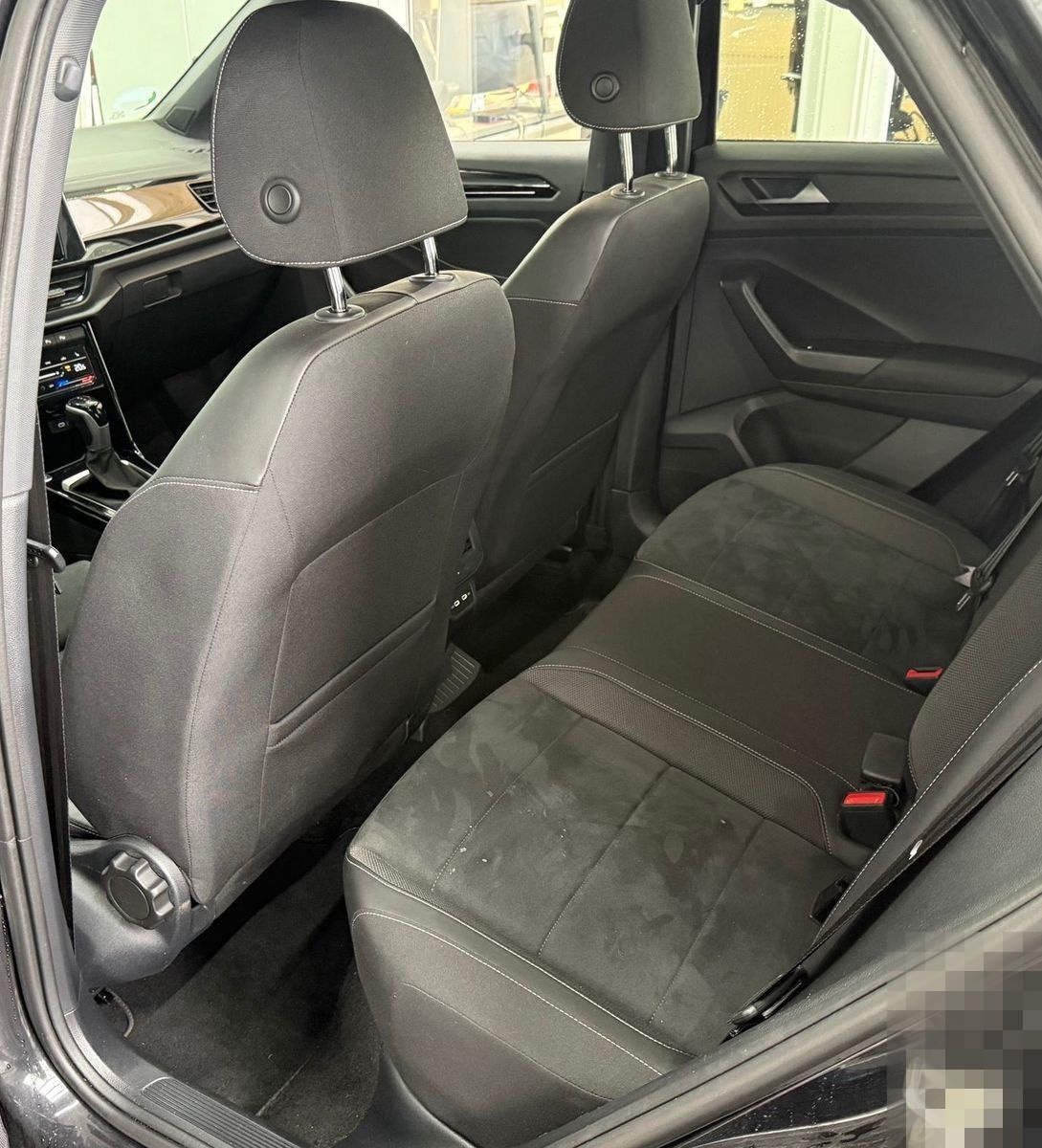 Volkswagen T-Roc FL 1.5 TSI DSG R-Line Black 19 AHK MATRIX foto 3