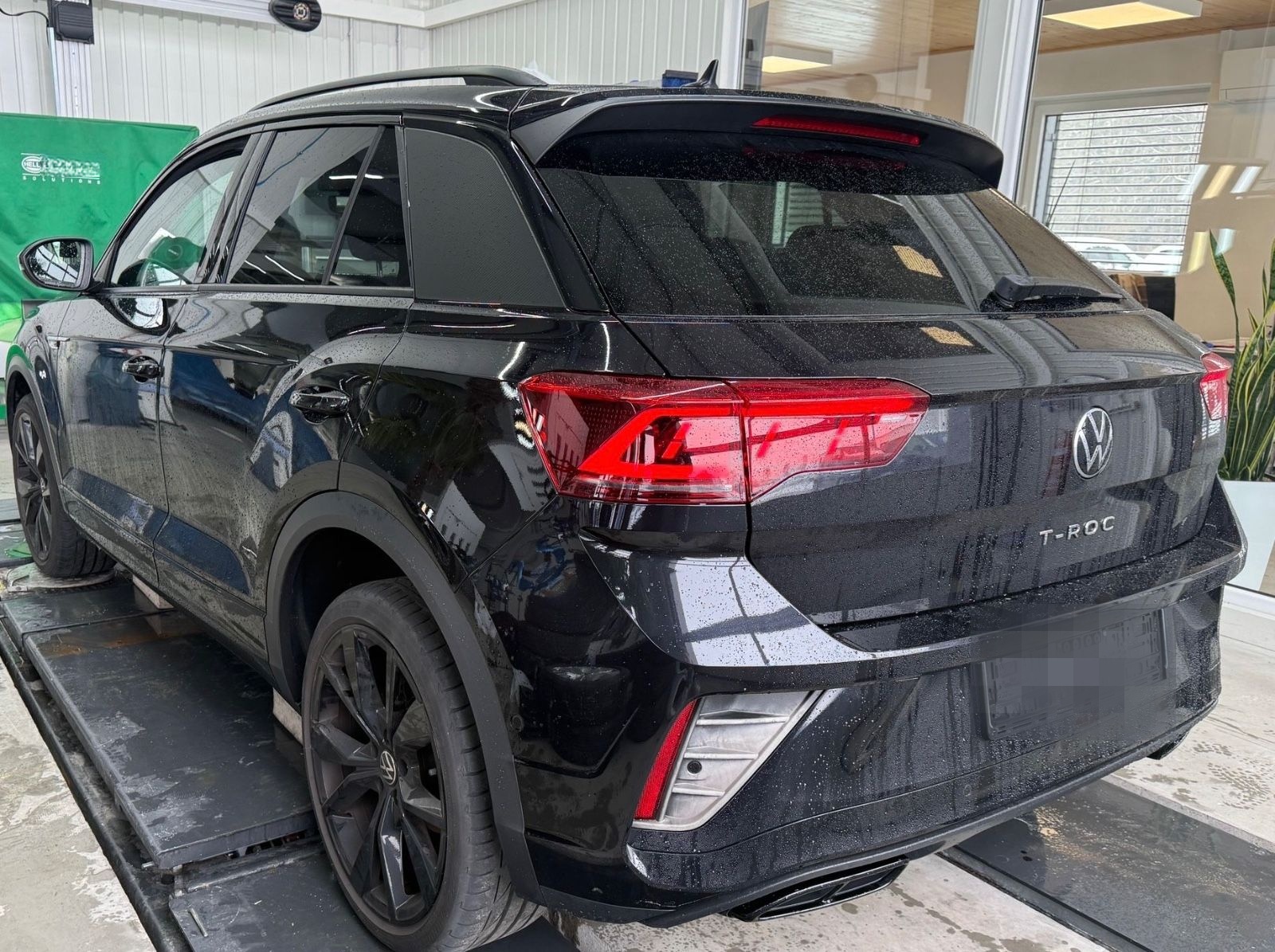 Volkswagen T-Roc FL 1.5 TSI DSG R-Line Black 19 AHK MATRIX foto 6