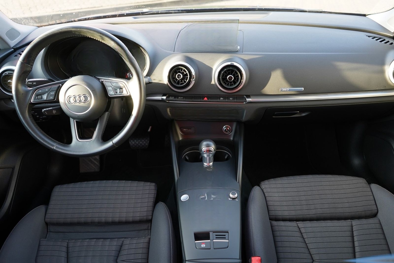 Audi A3 1.0 TFSI sport S-Tronic Bi-Xenon Navi USB PDC foto 11