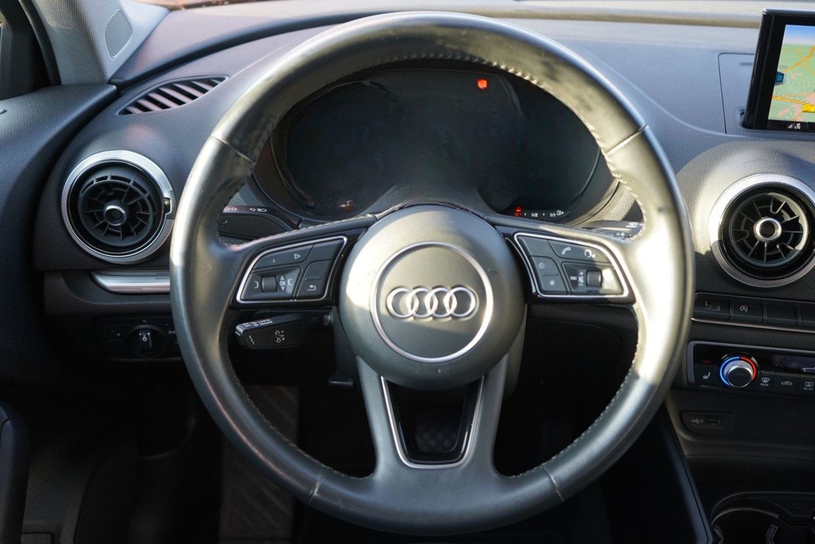 Audi A3 1.0 TFSI sport S-Tronic Bi-Xenon Navi USB PDC foto 23