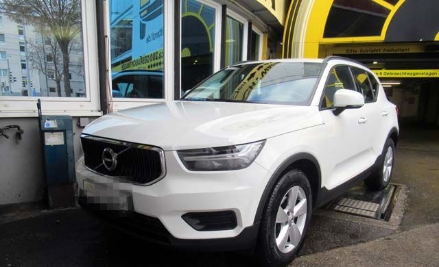 Volvo XC40 T3 Geartronic Momentum Navi/LED/LKA/PDC/Tem foto 11