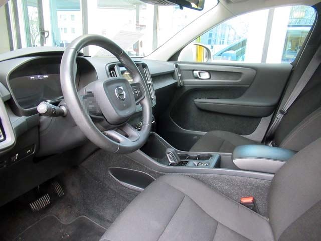 Volvo XC40 T3 Geartronic Momentum Navi/LED/LKA/PDC/Tem foto 5
