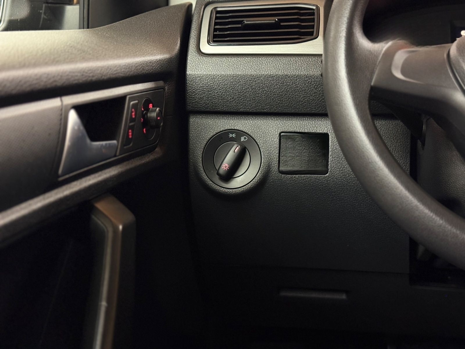 Volkswagen Caddy Maxi Behindertengerecht-Rampe foto 13