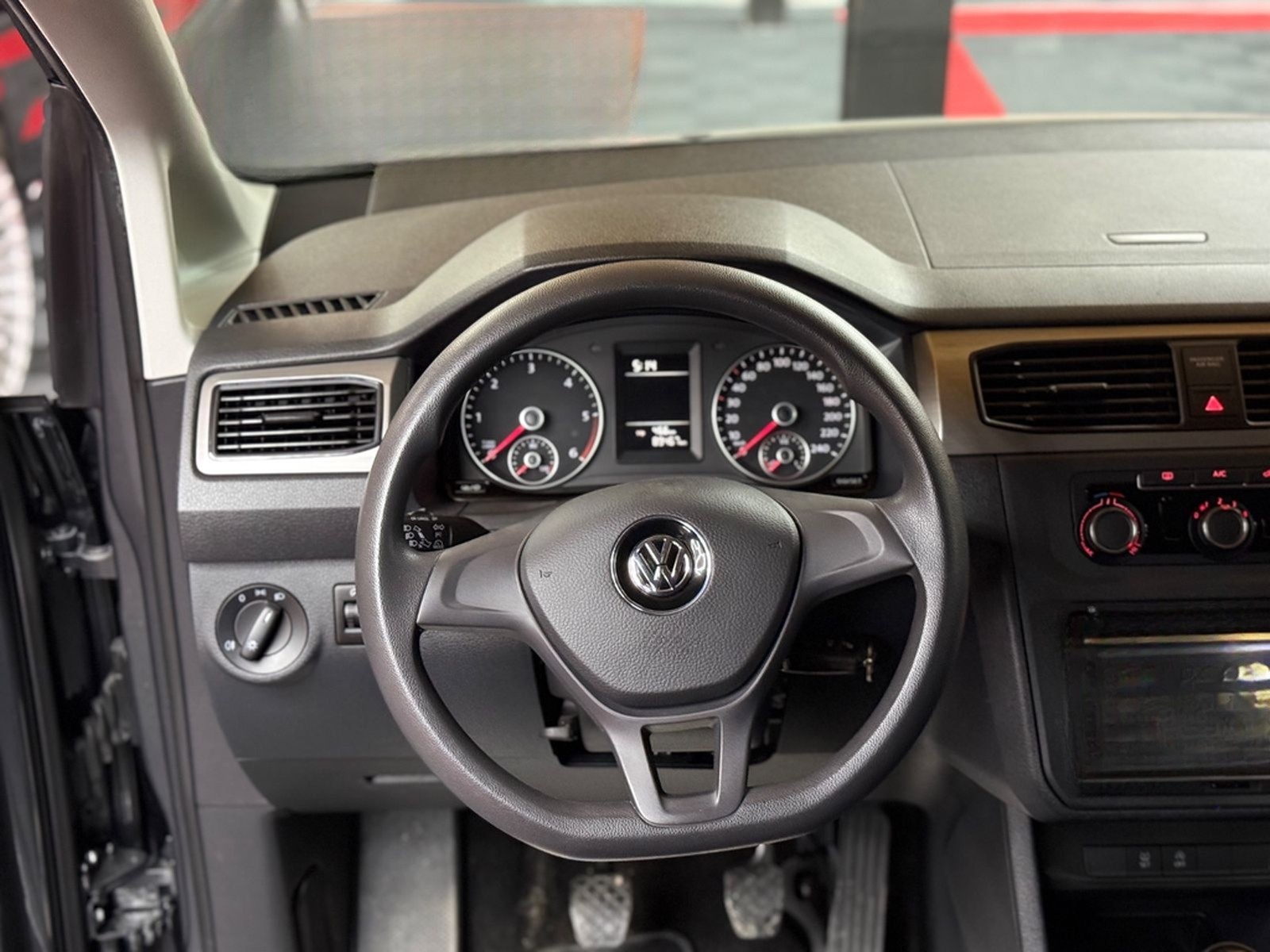 Volkswagen Caddy Maxi Behindertengerecht-Rampe foto 14