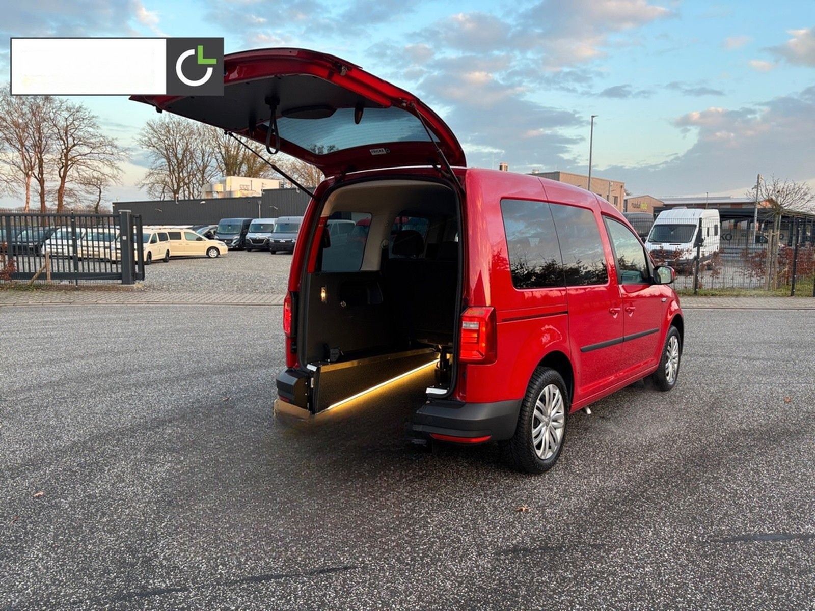 Volkswagen Caddy 1,4 TSI DSG Trendline *ROLLSTUHLRAMPE* foto 24