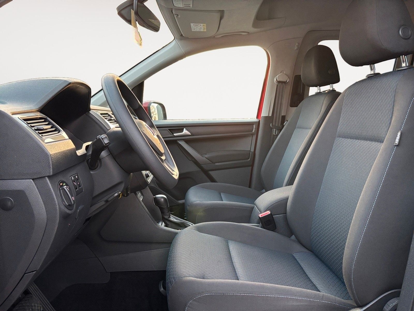 Volkswagen Caddy 1,4 TSI DSG Trendline *ROLLSTUHLRAMPE* foto 9