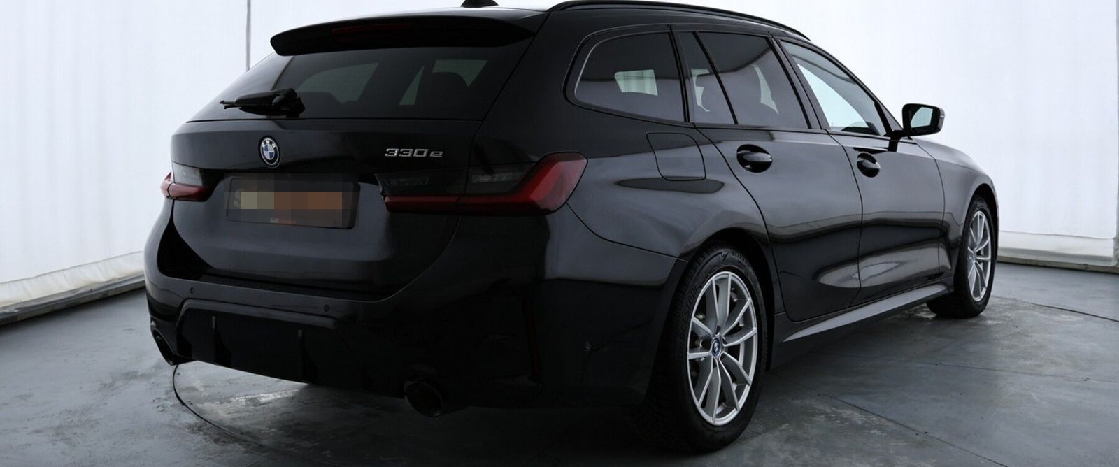 BMW 330e M Sport Pro ACC|Nav|ParkAs+Kam|Pano|elS|AHK foto 5