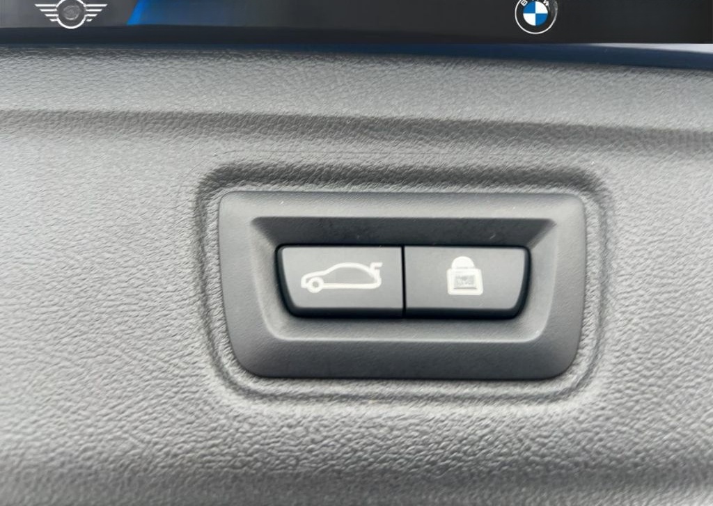 BMW 320 d Touring PDC HiFi Anhängerkupplung foto 17