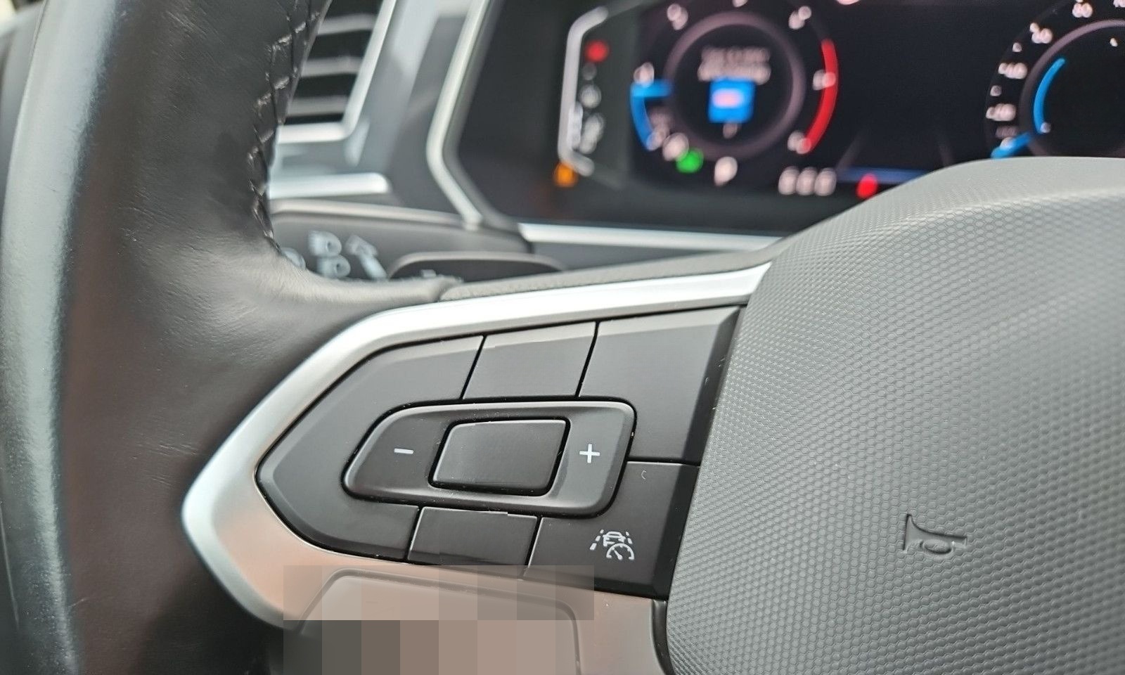 Volkswagen Tiguan 2.0 TDI Elegance 4Motion/NAVI/AHK/Matrix foto 16