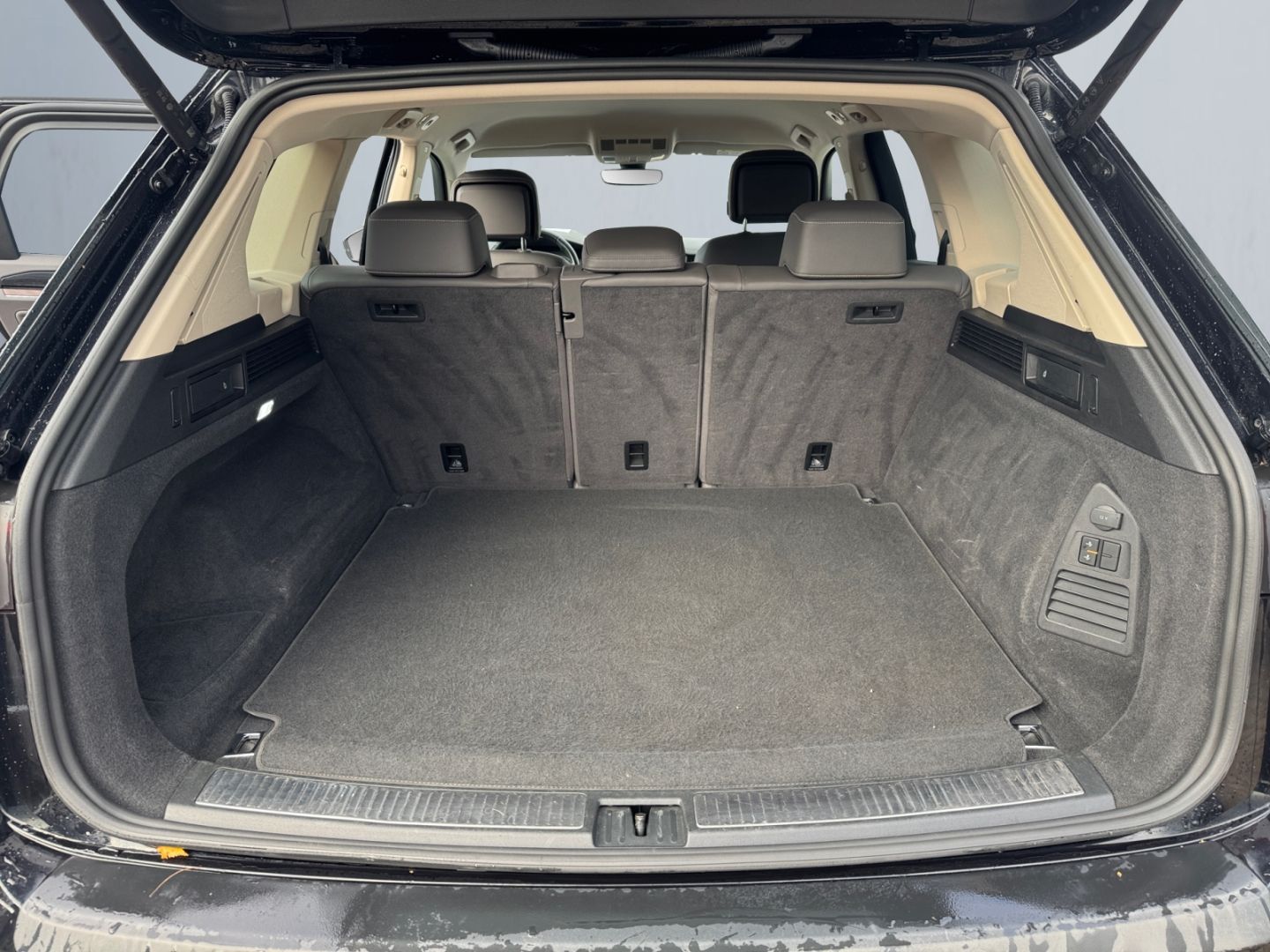 Volkswagen Touareg 3.0 V6 TDI 4M Atmosphere *StHz*Leder*AHK foto 18