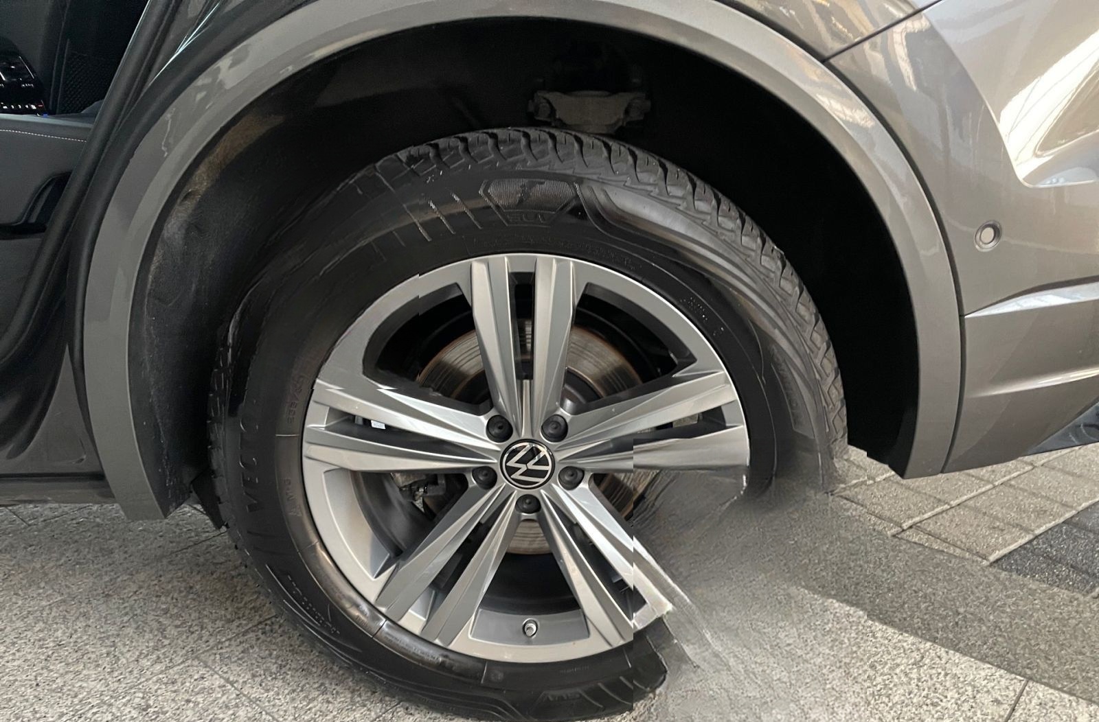Volkswagen Touareg Elegance 3.0TDI +R-LINE+AHK+LUFT+ foto 19