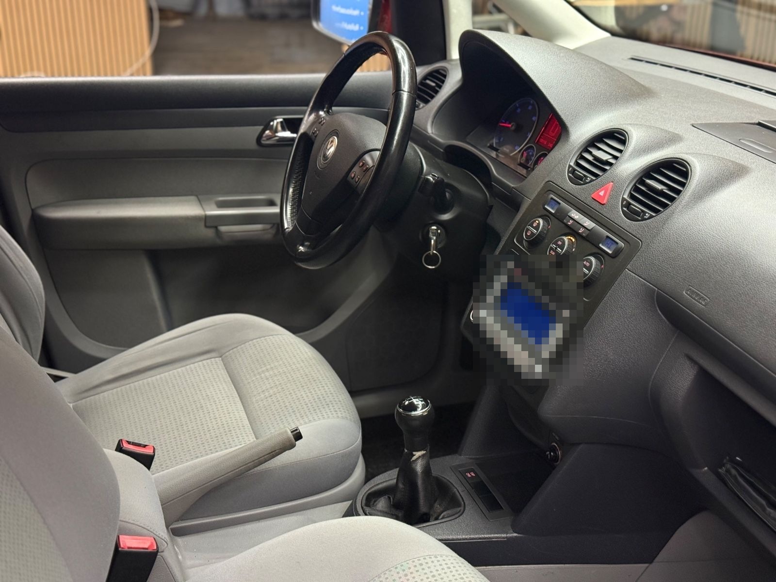 Volkswagen Caddy Maxi Behindertengerecht-Rampe foto 12
