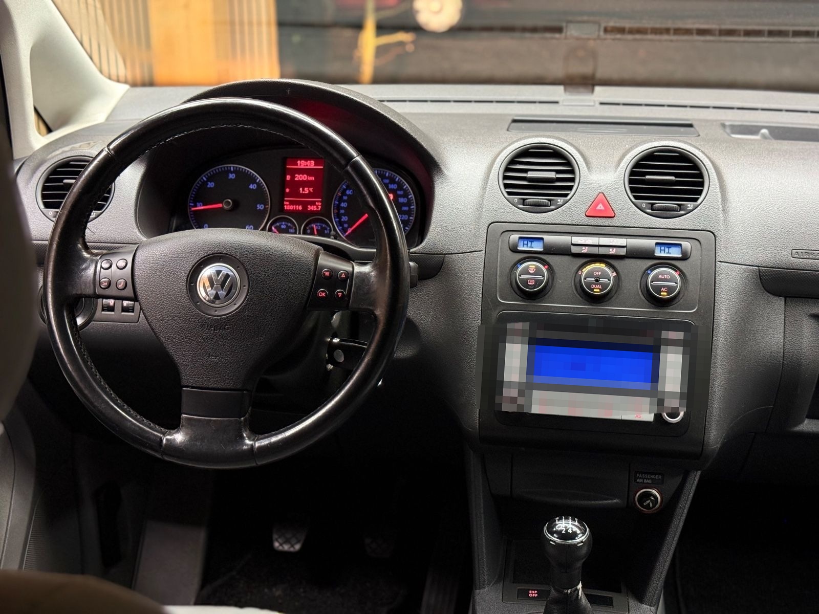 Volkswagen Caddy Maxi Behindertengerecht-Rampe foto 18