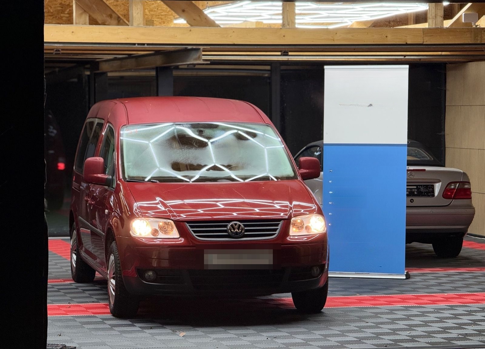 Volkswagen Caddy Maxi Behindertengerecht-Rampe foto 30