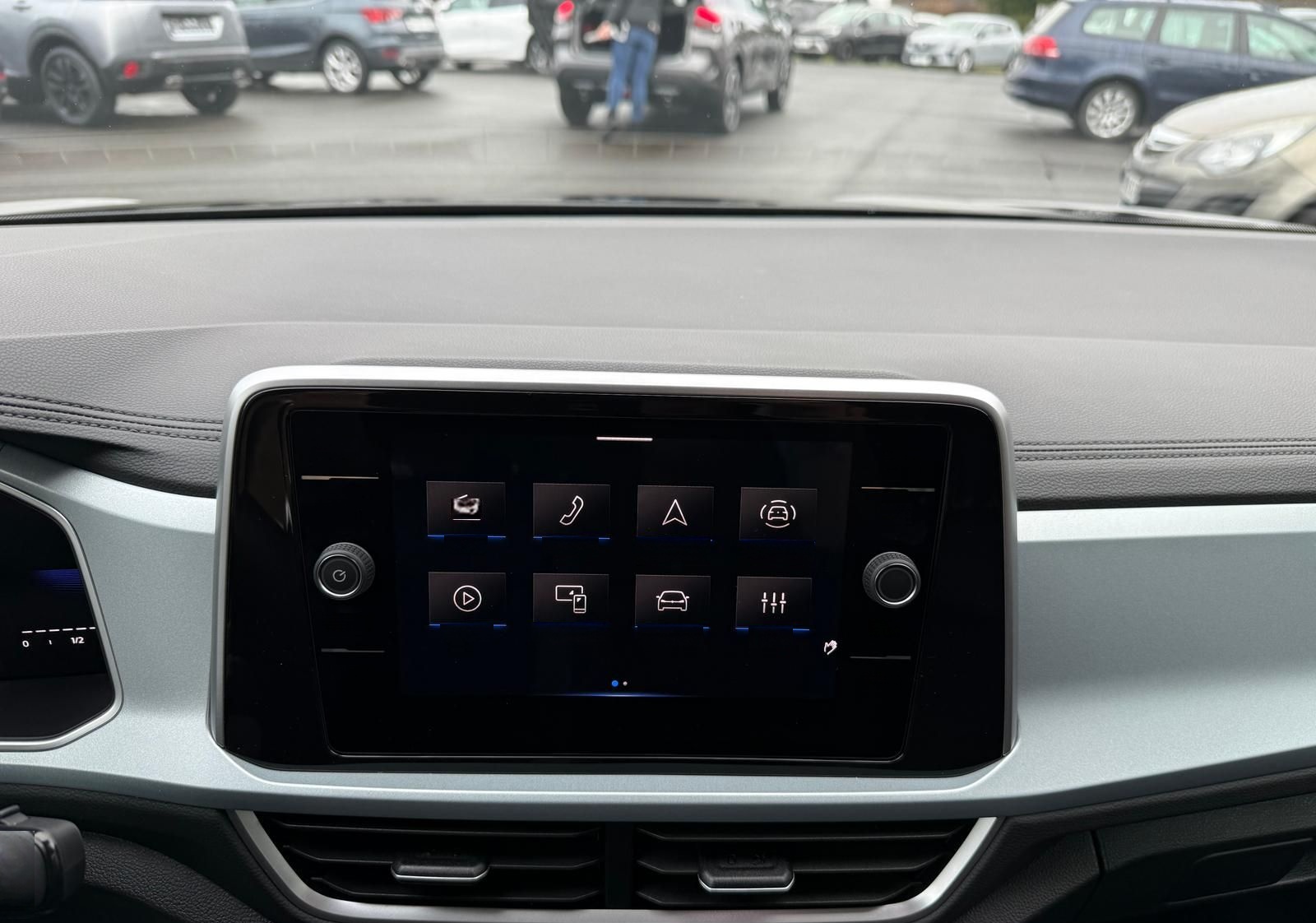 Volkswagen T-Roc 1.5 16V TSI Goal*PDC*LED*SHZ*TWA*ACC*AppCo foto 13