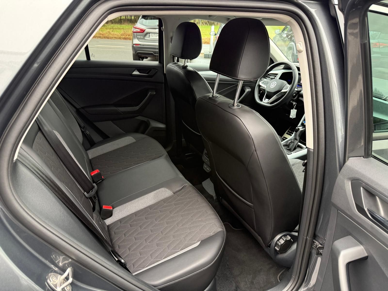 Volkswagen T-Roc 1.5 16V TSI Goal*PDC*LED*SHZ*TWA*ACC*AppCo foto 18