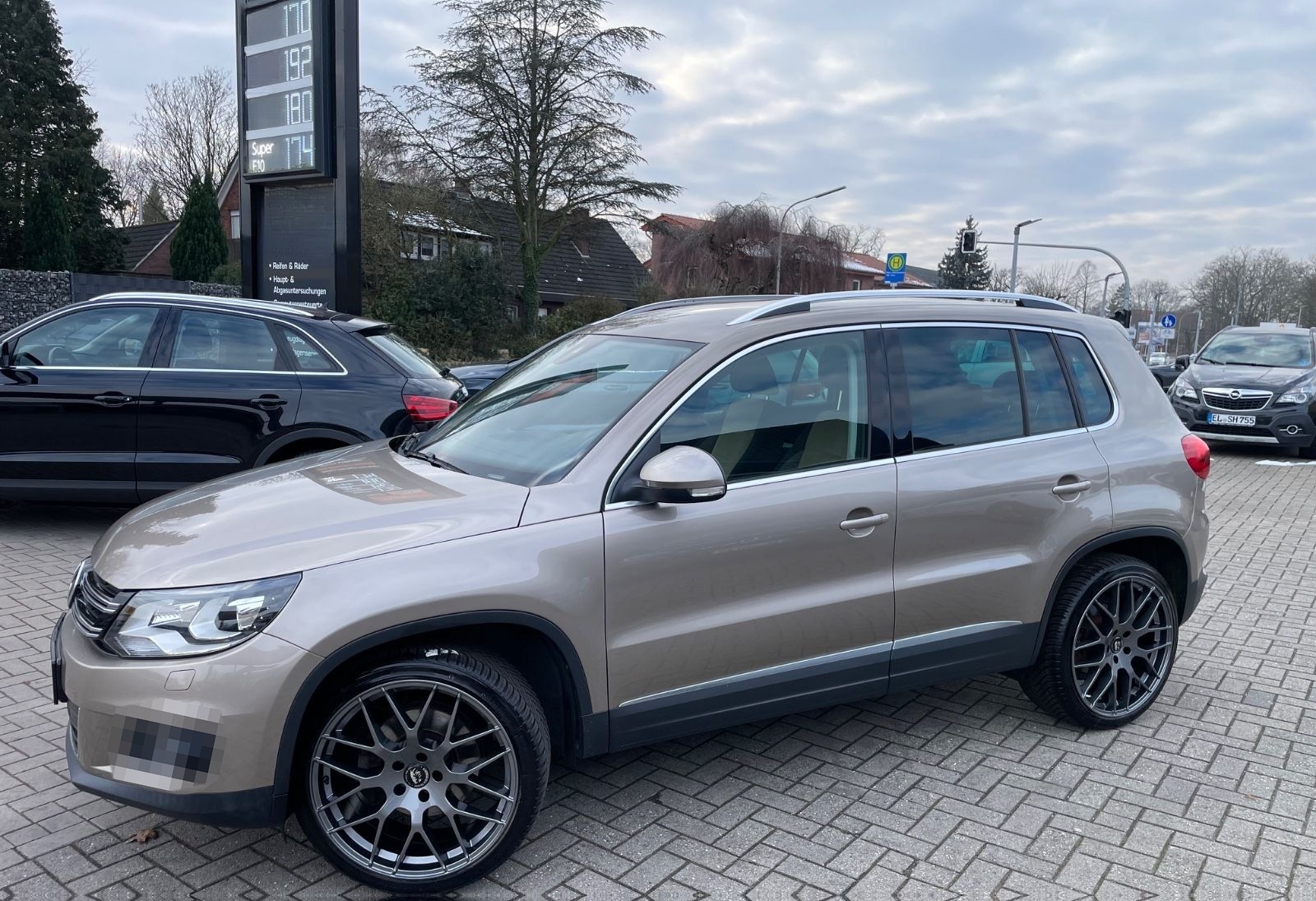 Volkswagen Tiguan Sport & Style BMT,20 Zoll Alu,Navi foto 2